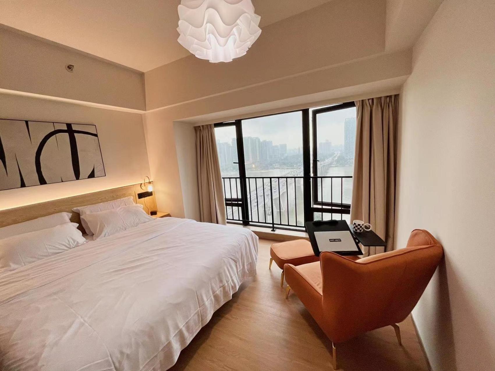 Twin Room with View