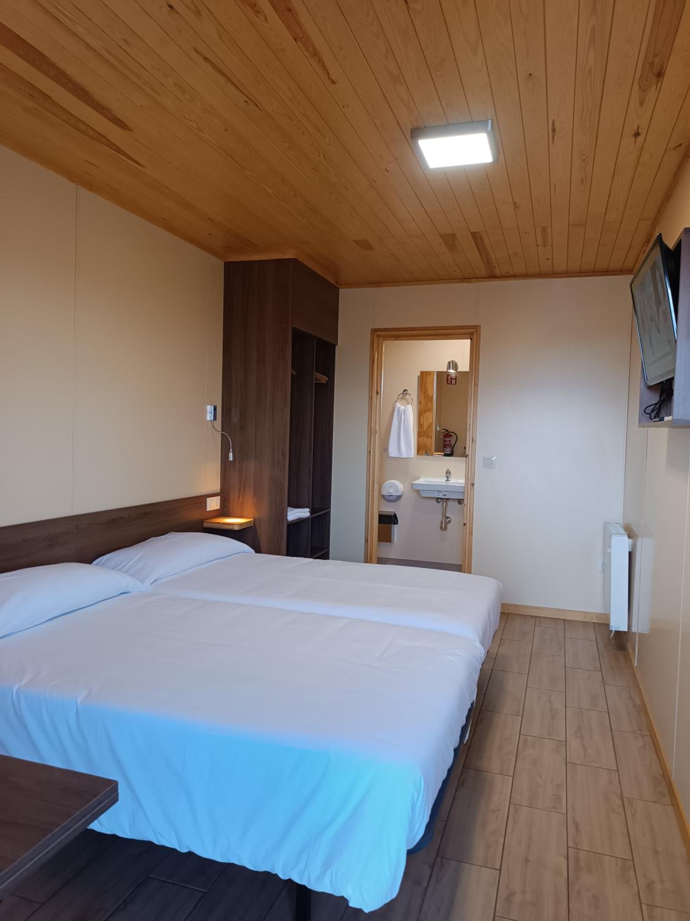 Habitación Doble con Baño Privado