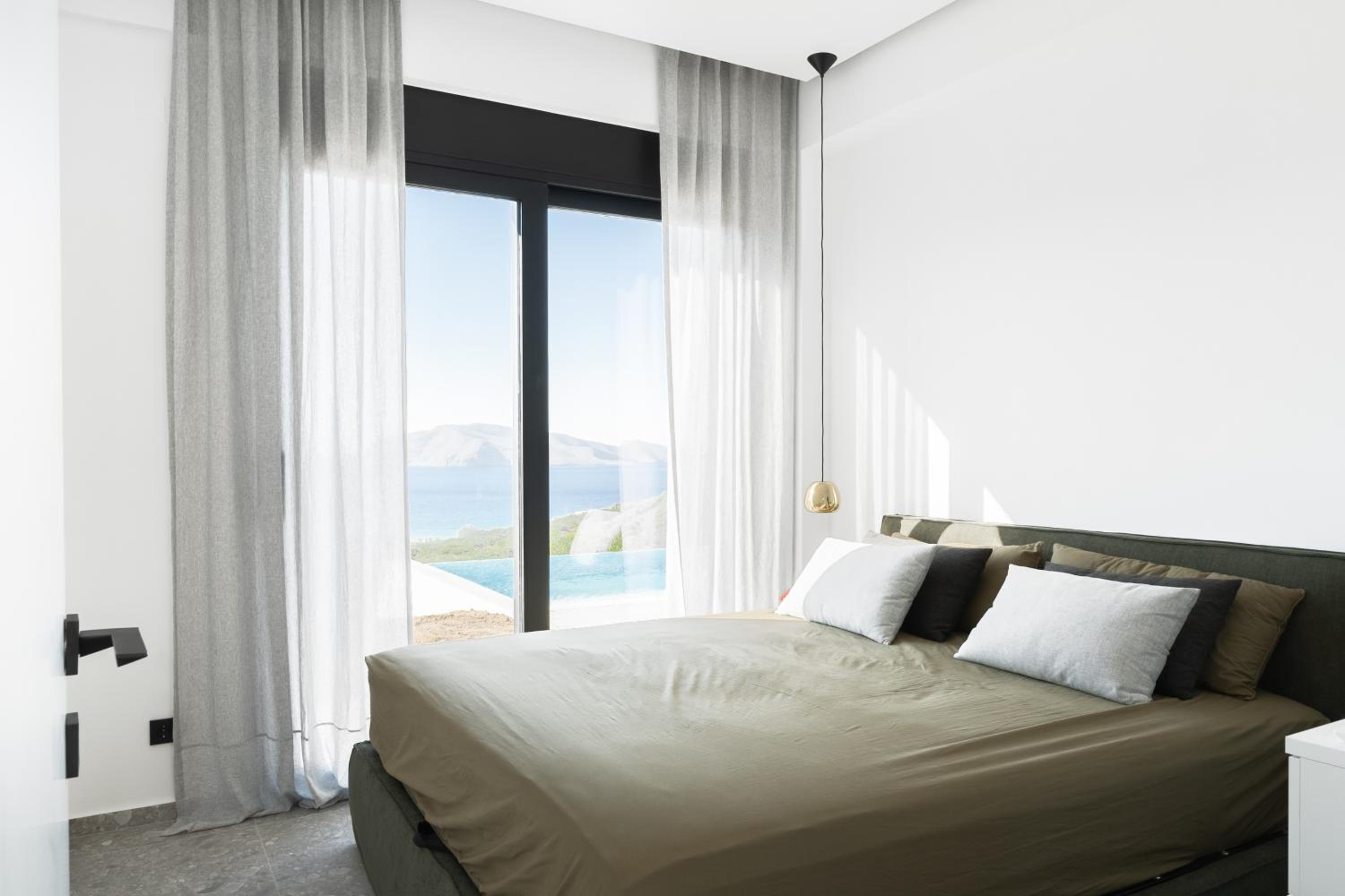 Three-Bedroom Villa photo 3