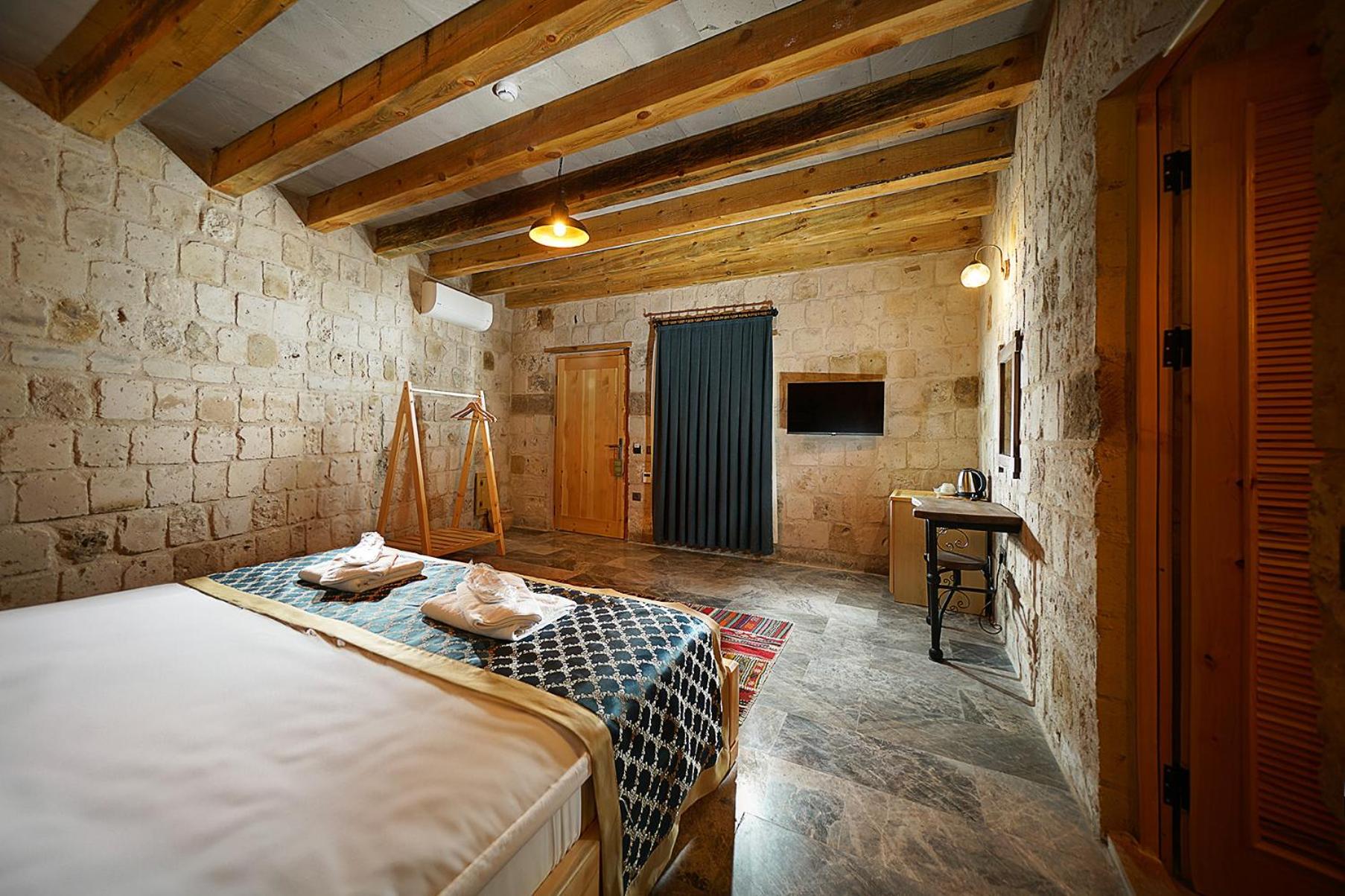 Deluxe Double Room - Photo 52