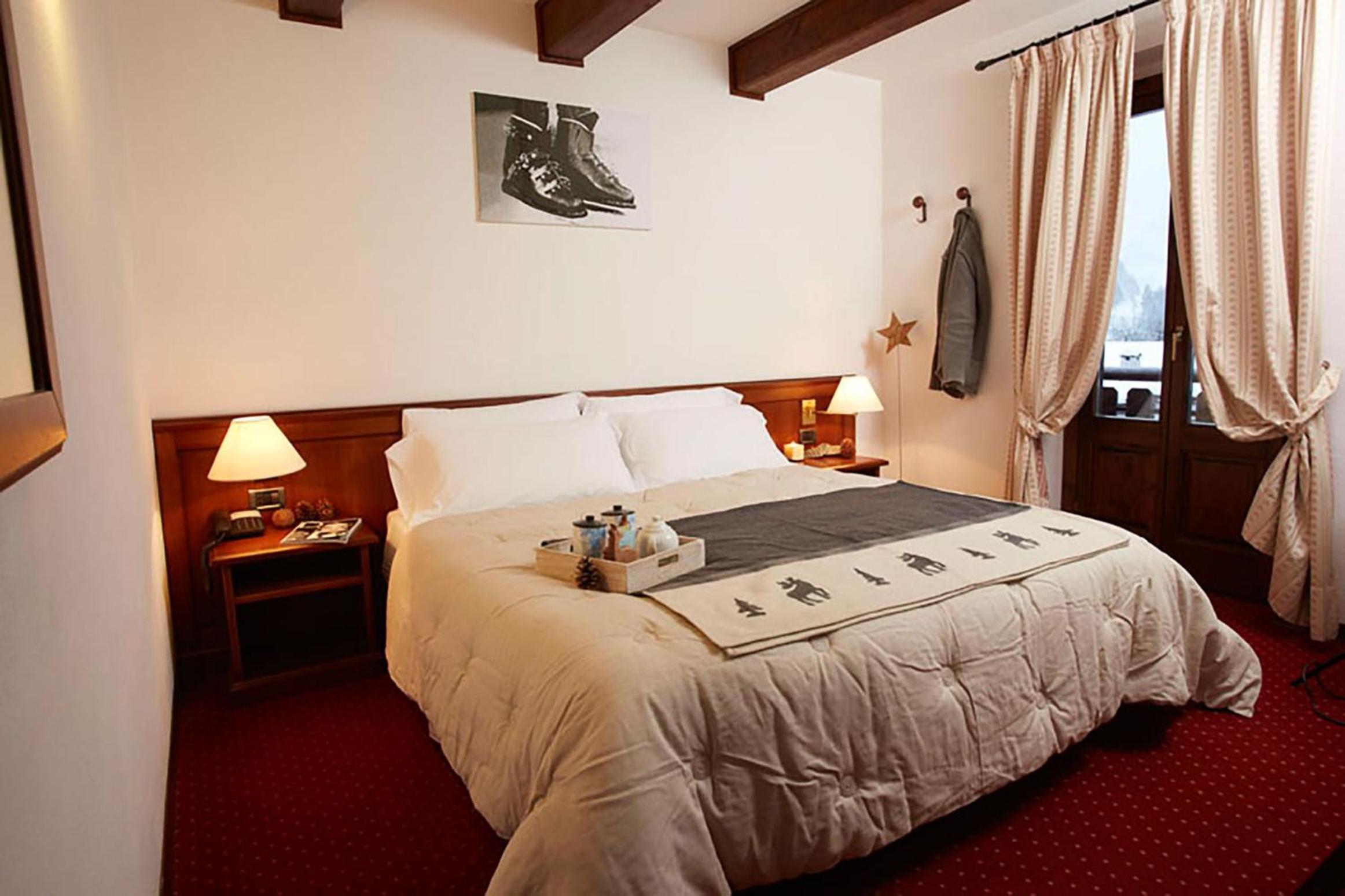 Double or Twin Room photo 3