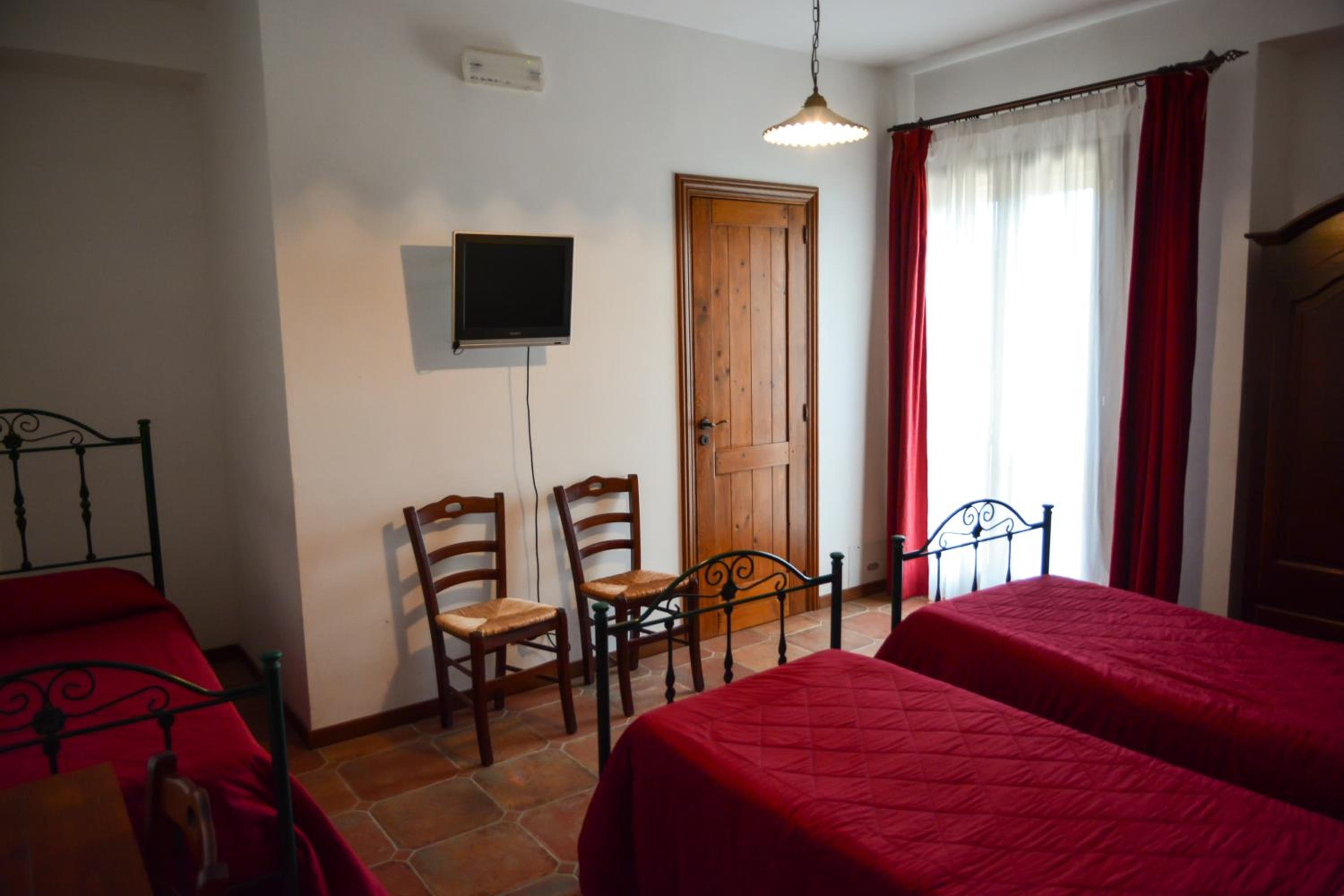 Single Room photo 2