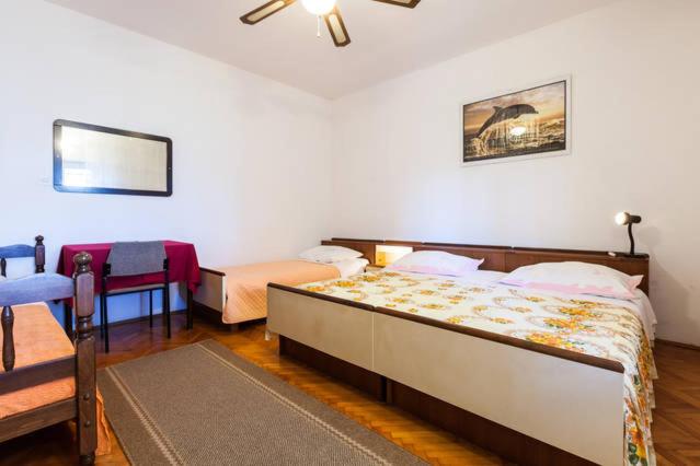 One-Bedroom Apartment with Balcony and City View photo 1