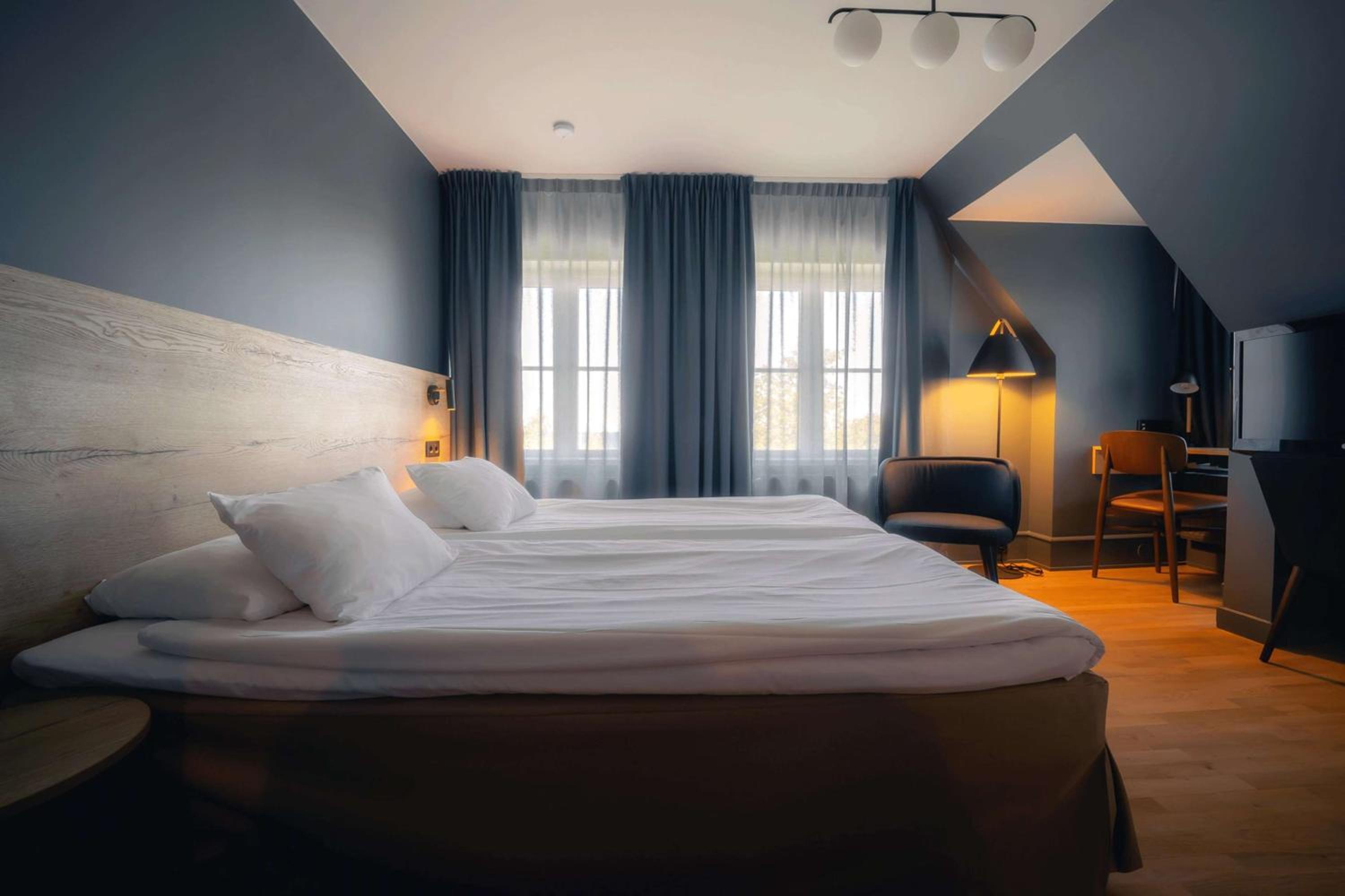 Standard Double Room with Two Single Beds - Non-Smoking - Photo 1