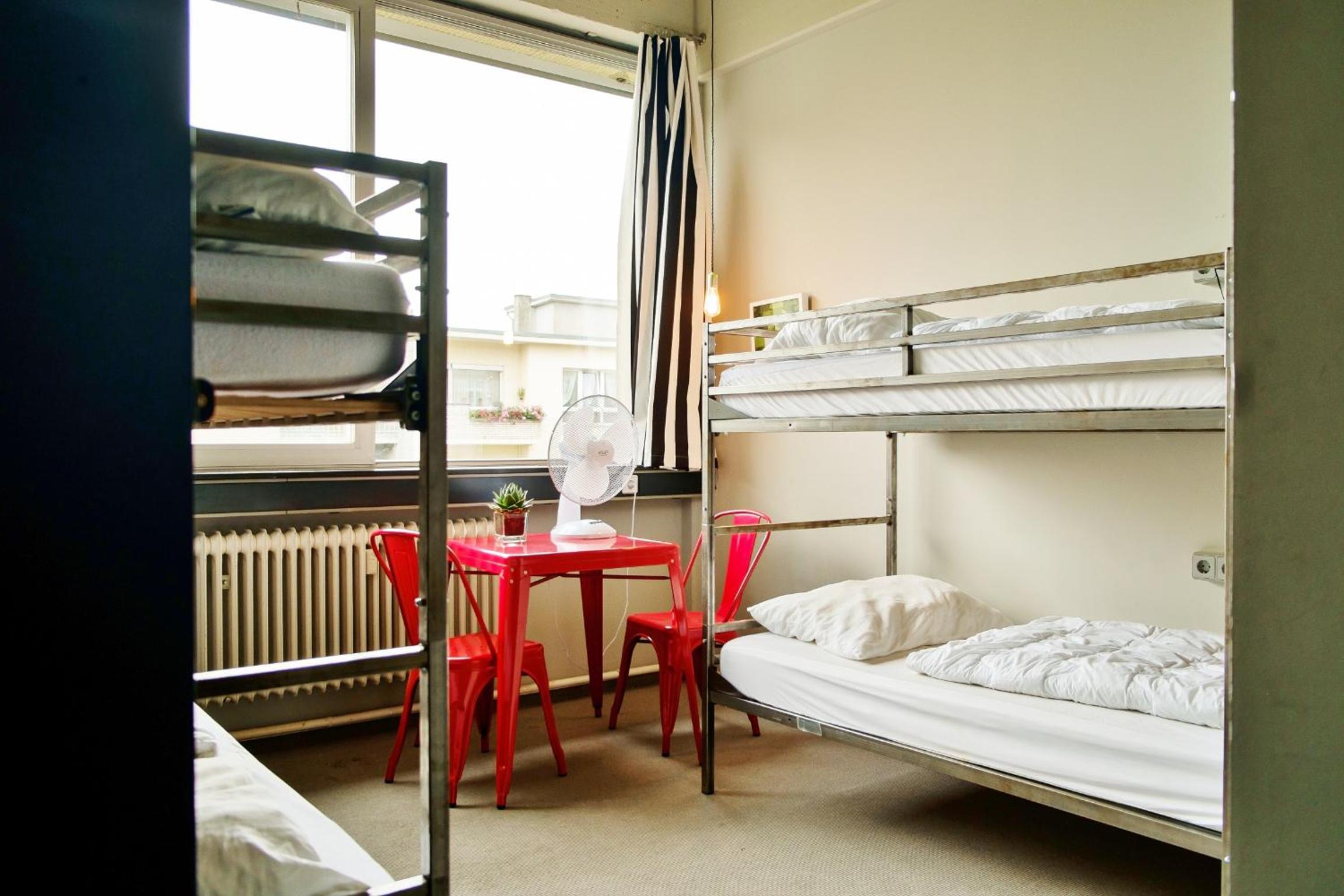 Bed In 3-Bed Mixed Dormitory Room (18 - 40 Years) photo 1