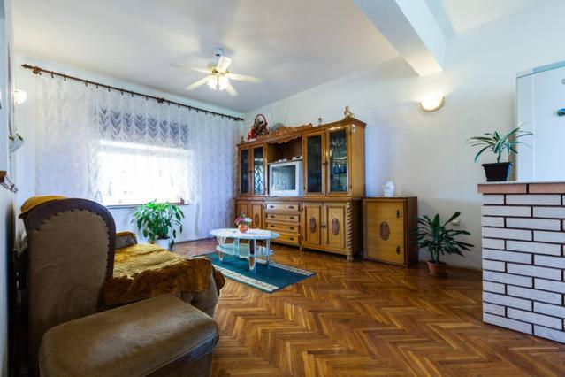 Two-Bedroom Apartment with Balcony and Terrace photo 3