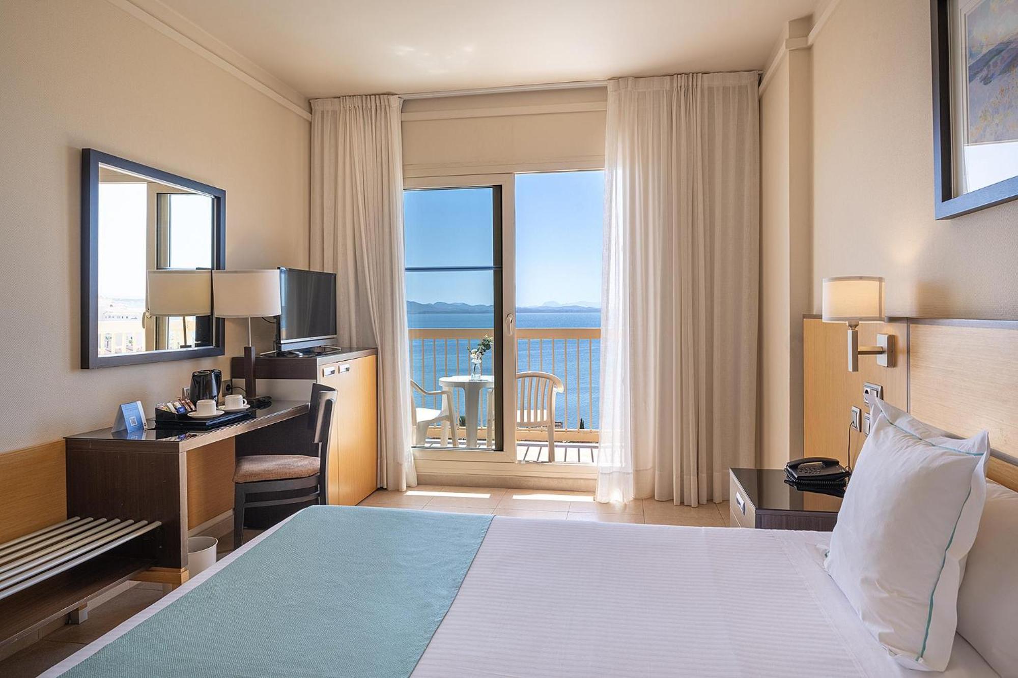 Double or Twin Room - Photo 5