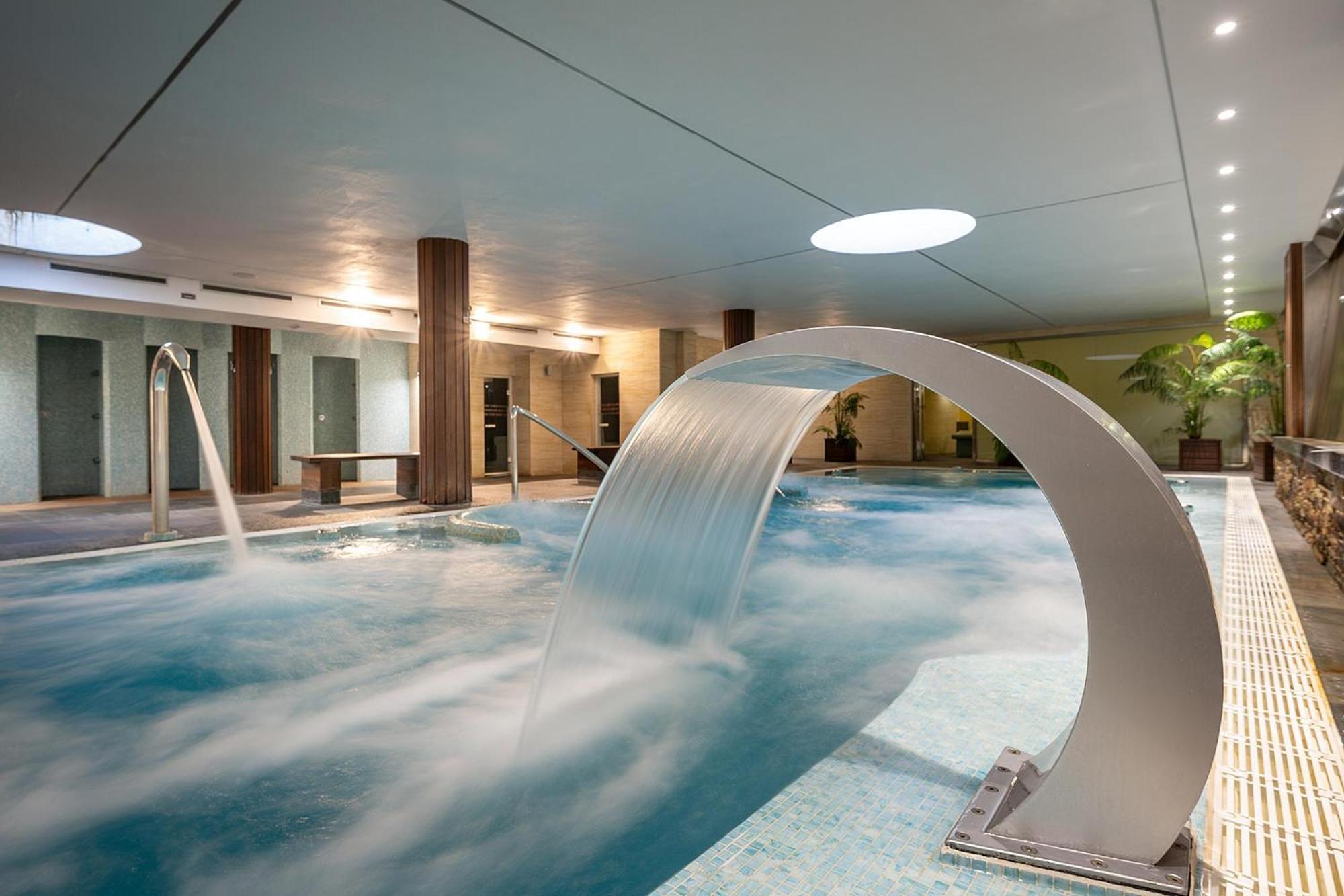 Double or Twin Room with Spa Access - Photo 4