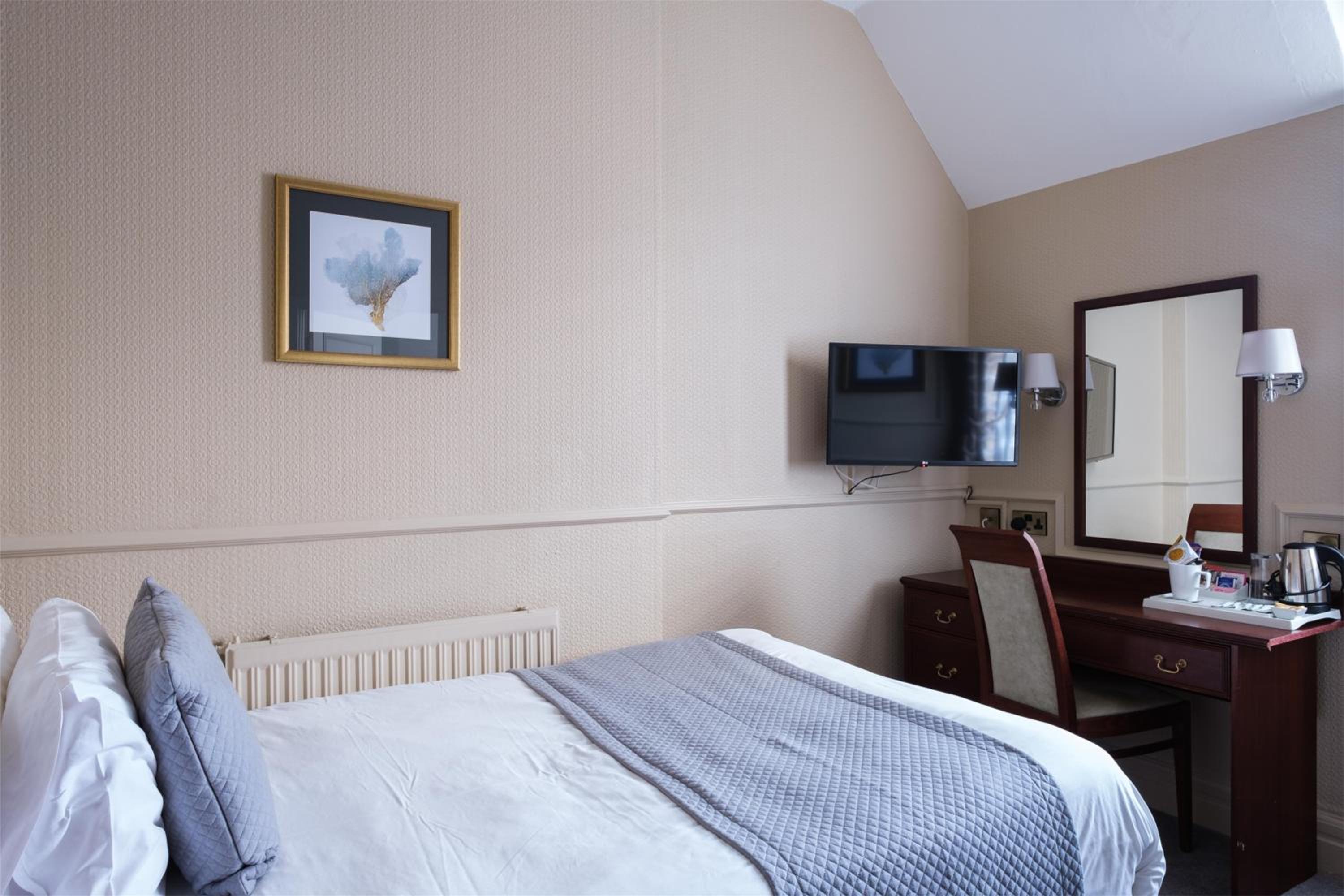 Standard Single Room - Non-Smoking