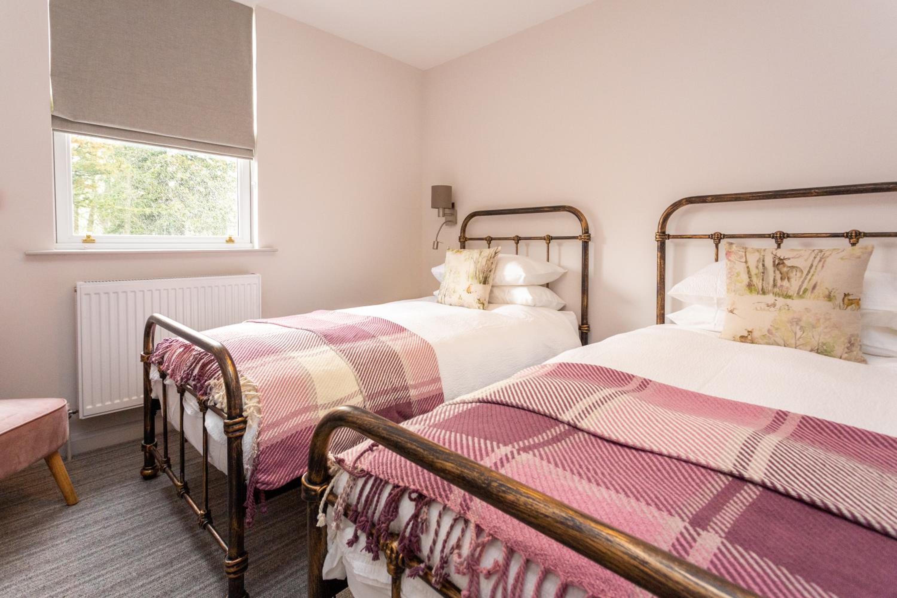 Economy Twin Room