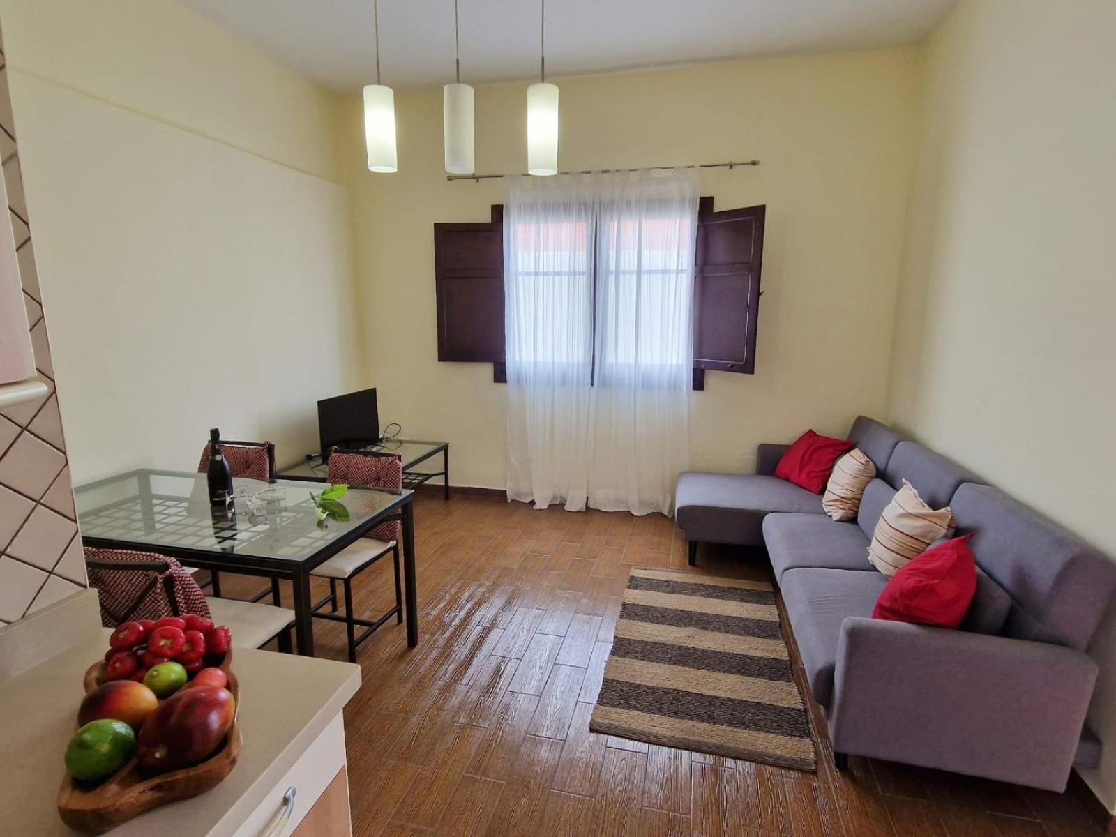 One-Bedroom Apartment photo 2