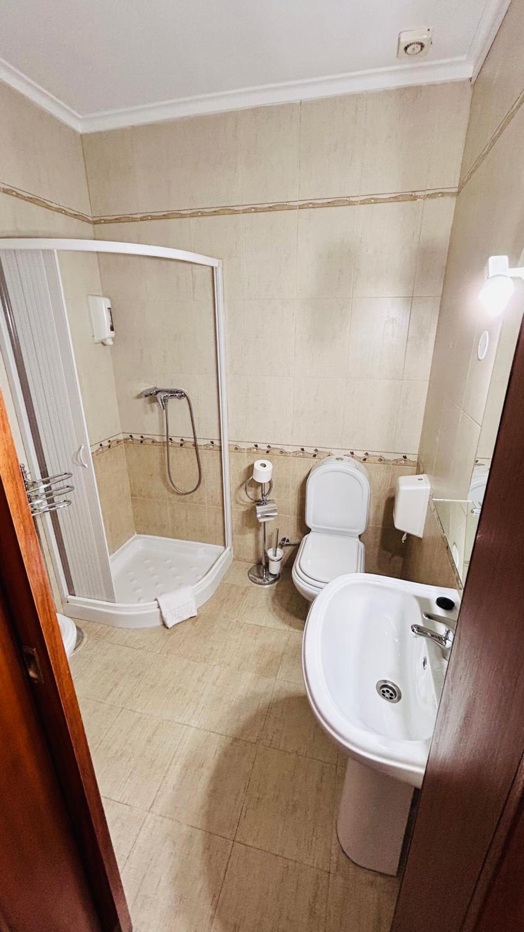 Standard Twin Room photo 2