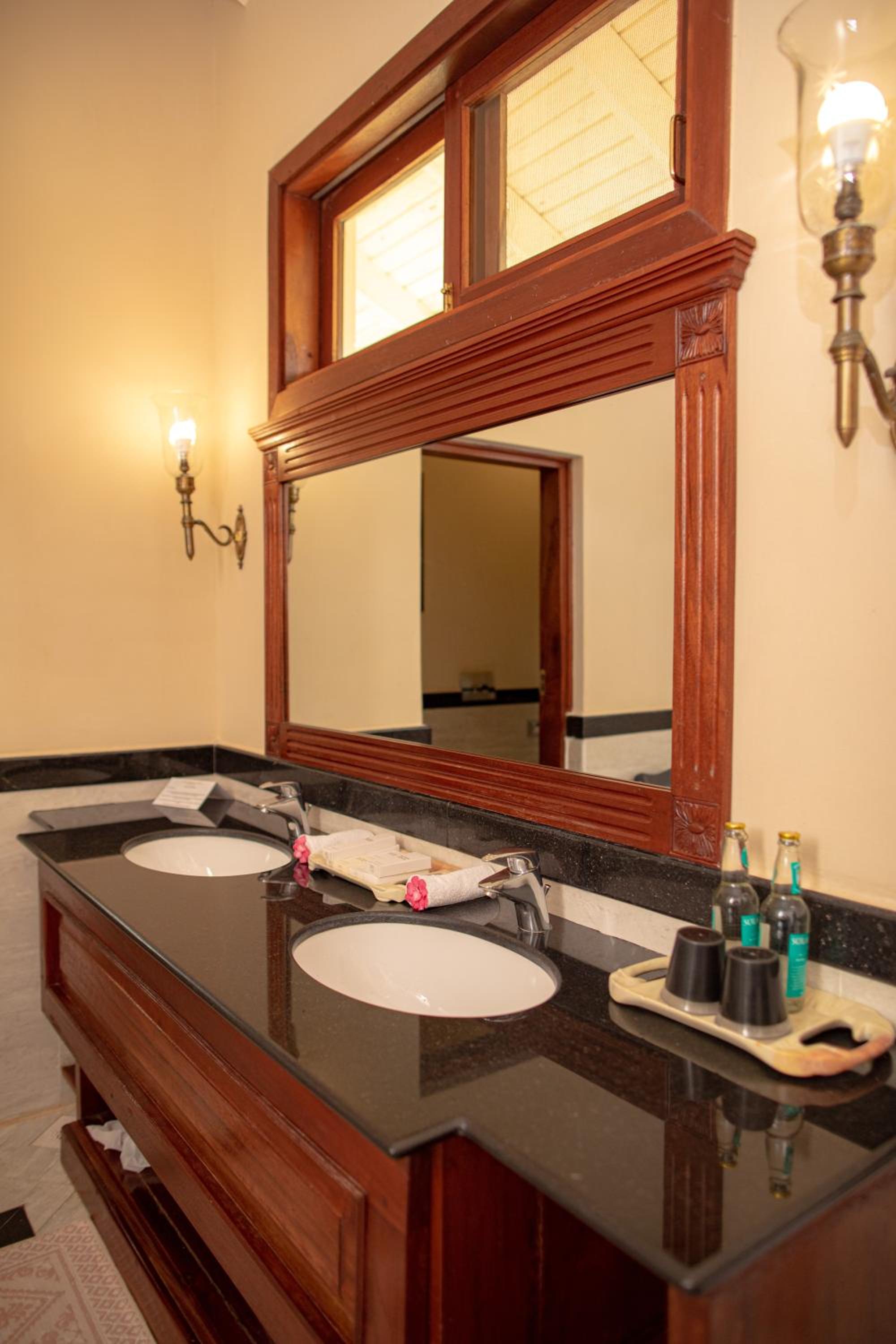 Deluxe Suite photo 2