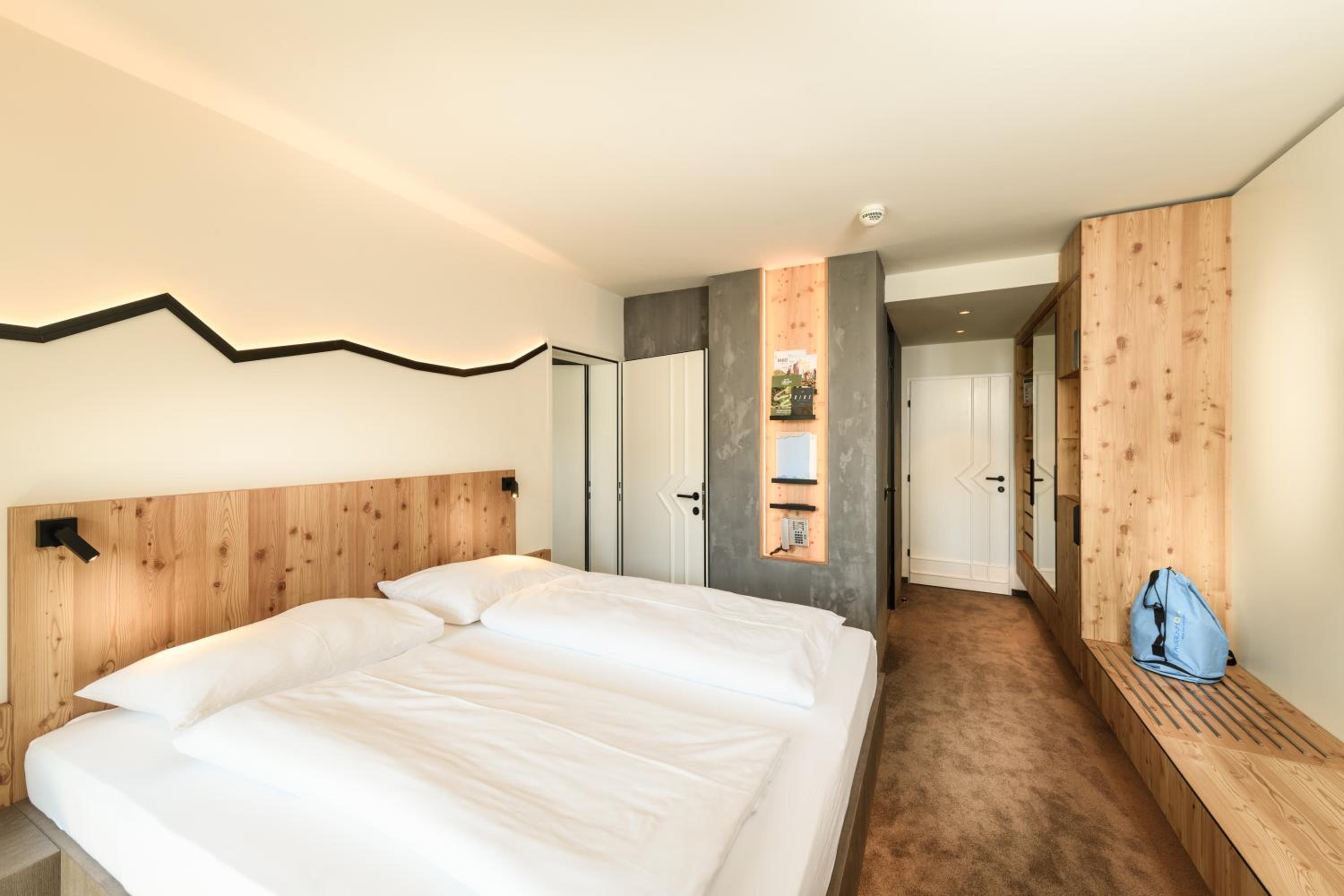 Economy Double Room photo 1