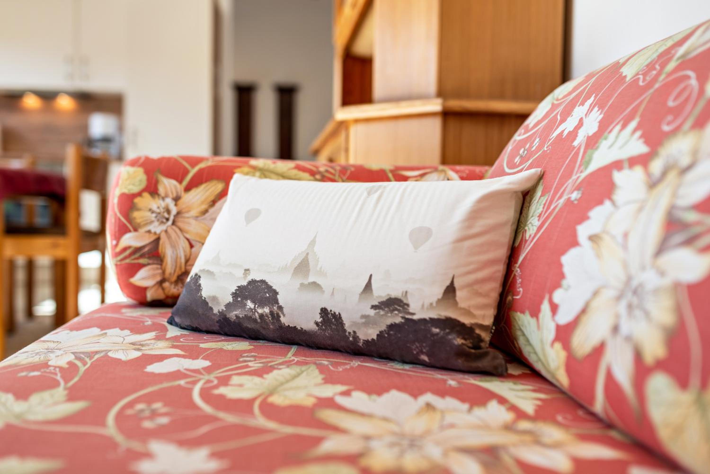 One-Bedroom Apartment with Garden View photo 2