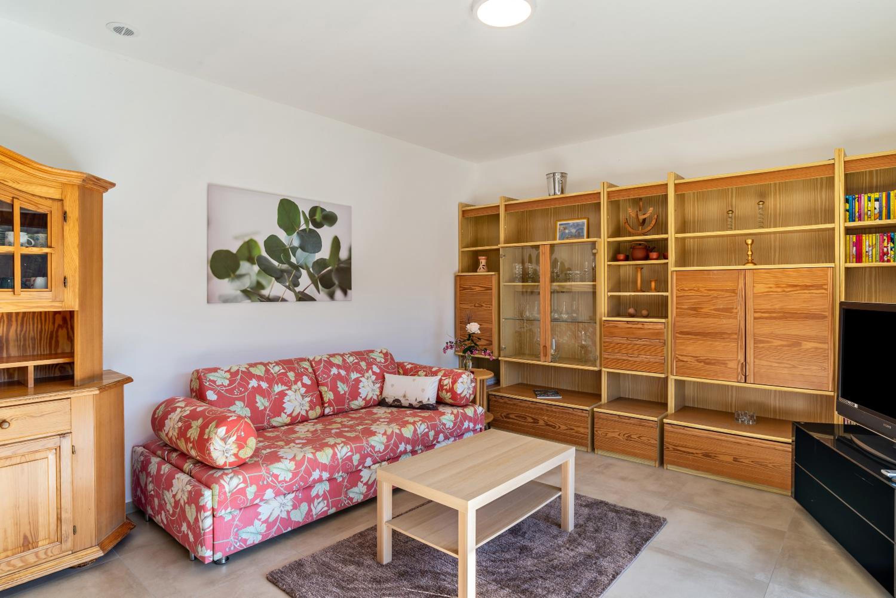 One-Bedroom Apartment with Garden View photo 1