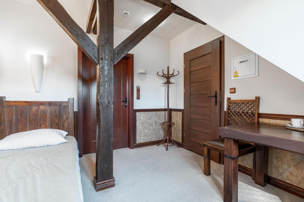 Small Single Room photo 2