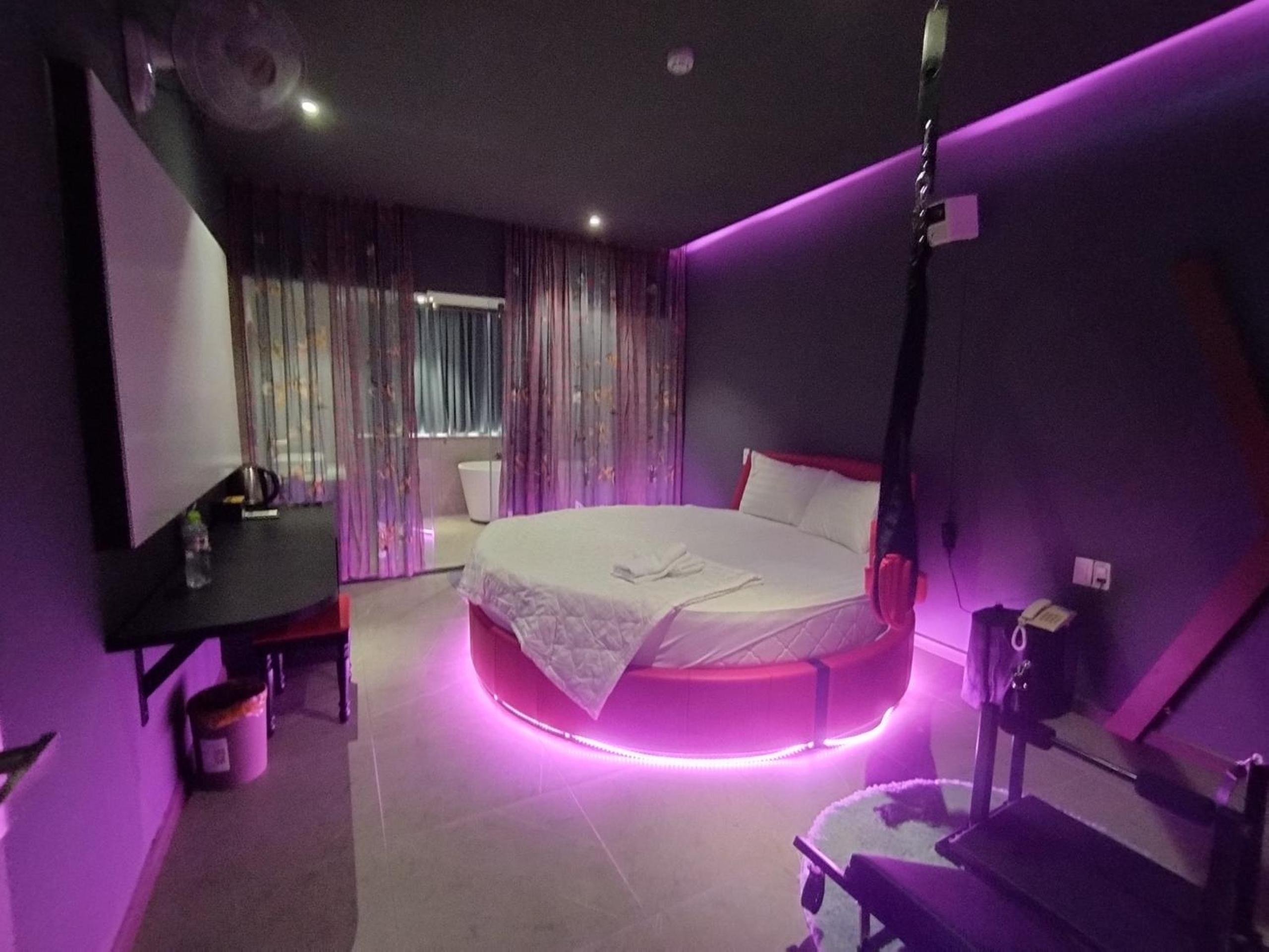 Deluxe Double Room with Bath photo 2