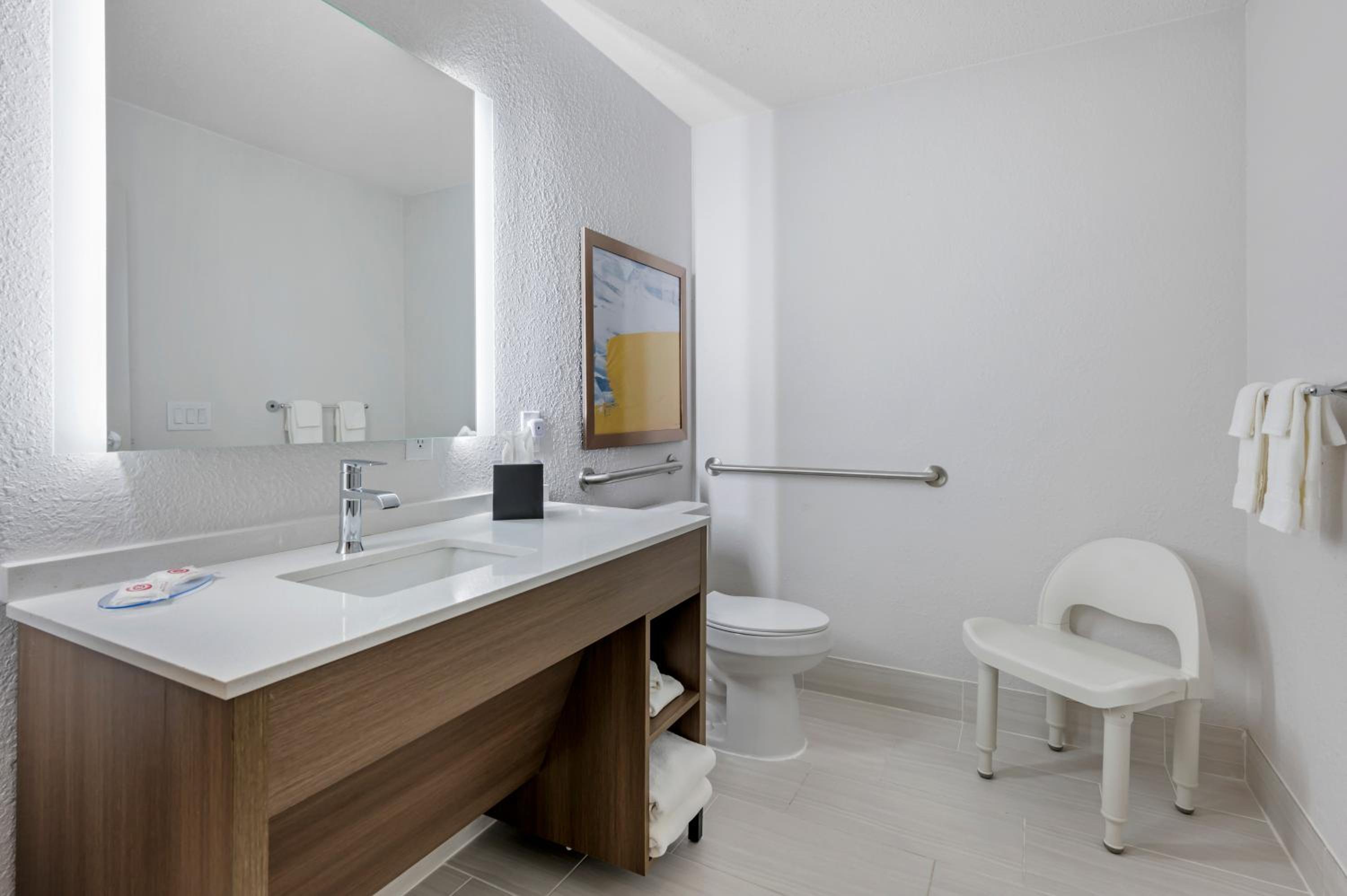 One Room Suite With Sofa Bed - Disability Access/Non Smoking photo 3