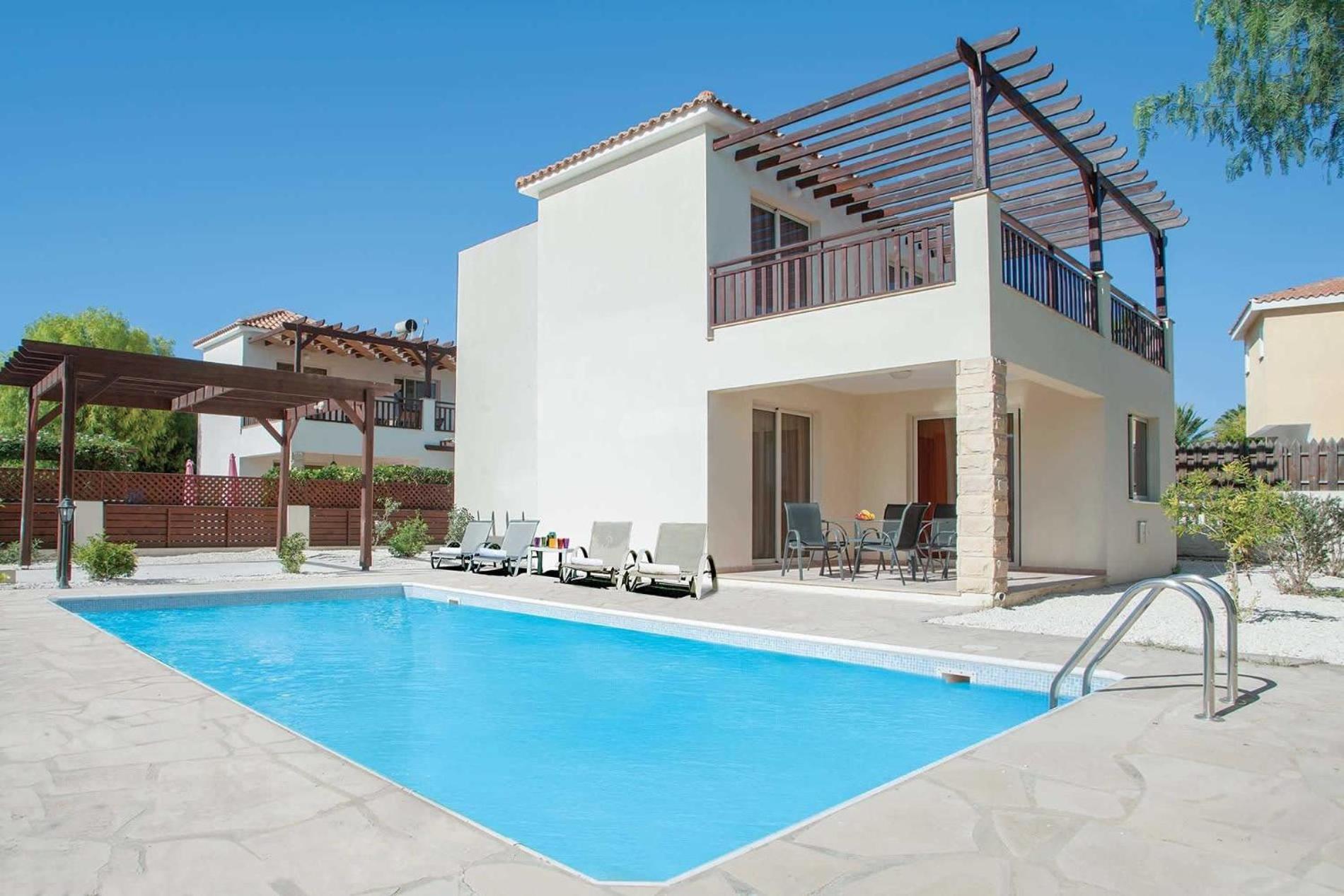 Three-Bedroom Villa photo 1