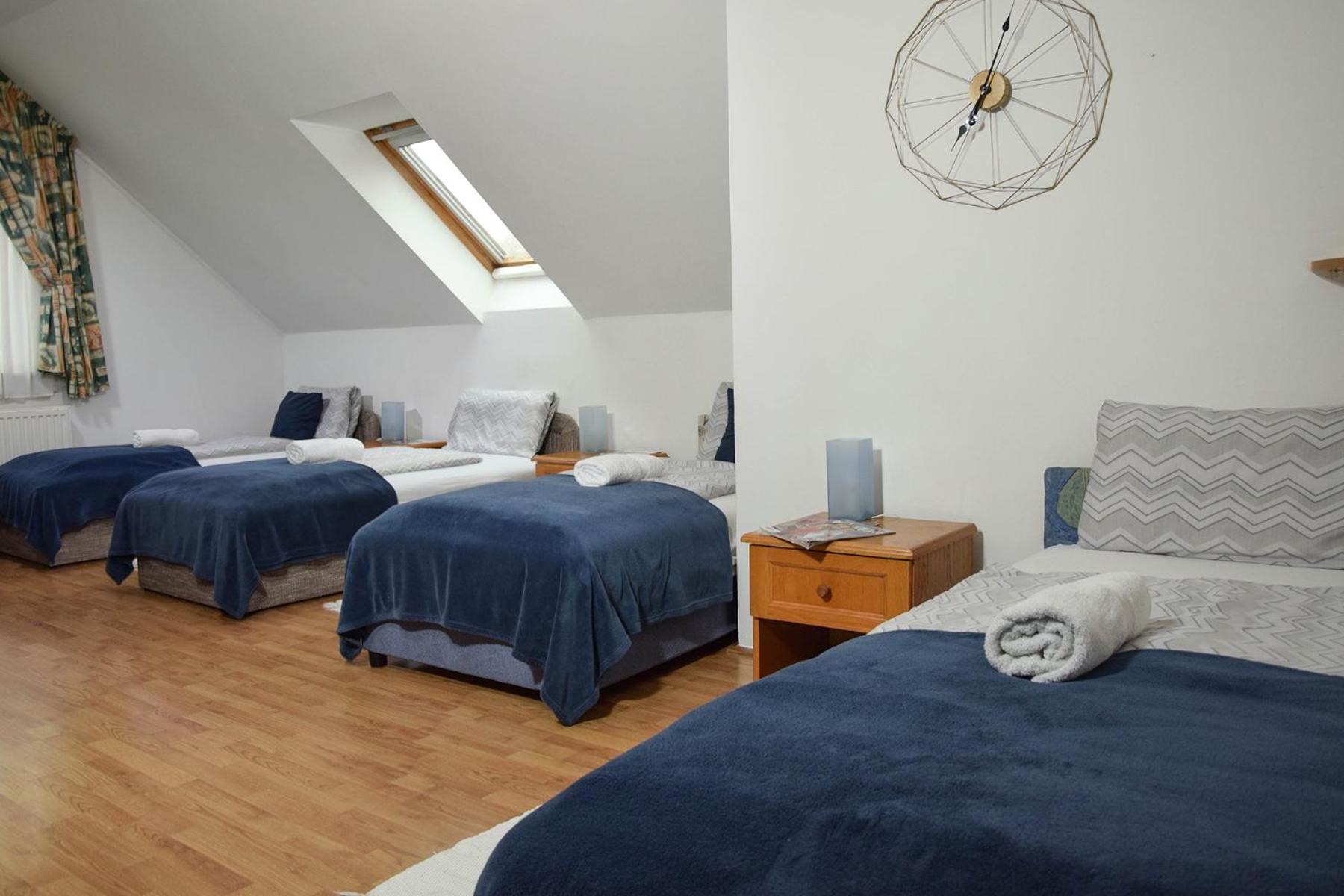 Large Double or Twin Room photo 2