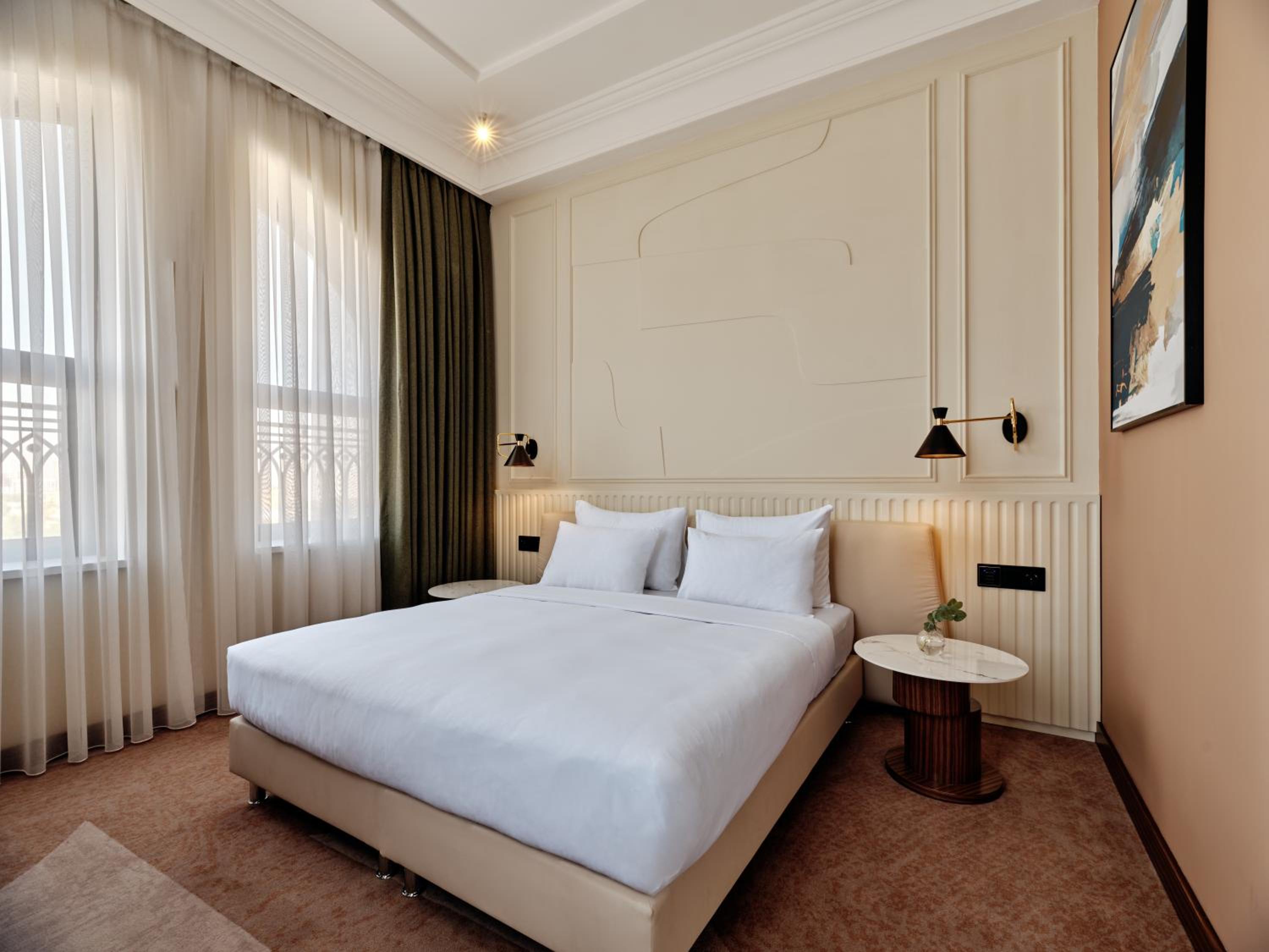 One-Bedroom Suite - Photo 1