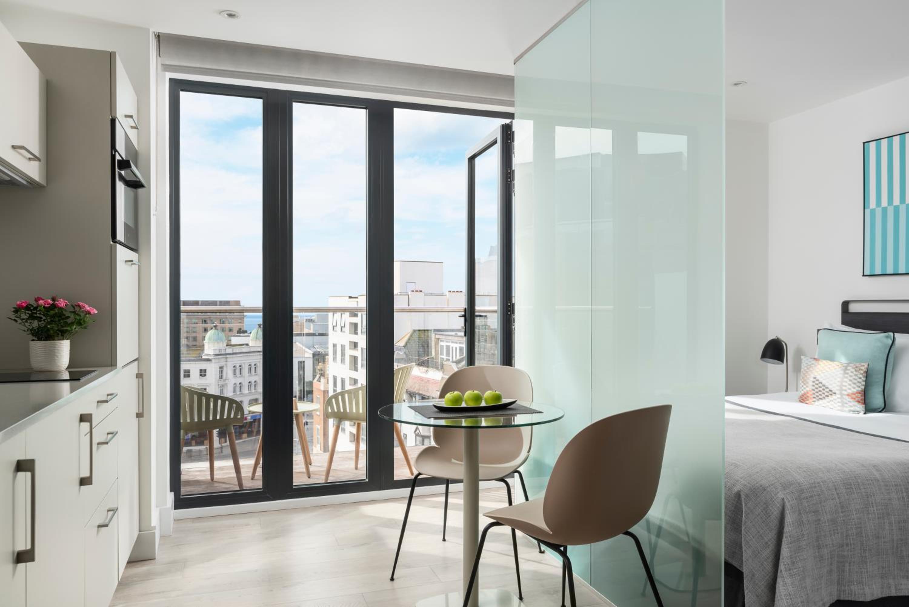Studio Suite with Sea View and Balcony - Photo 1