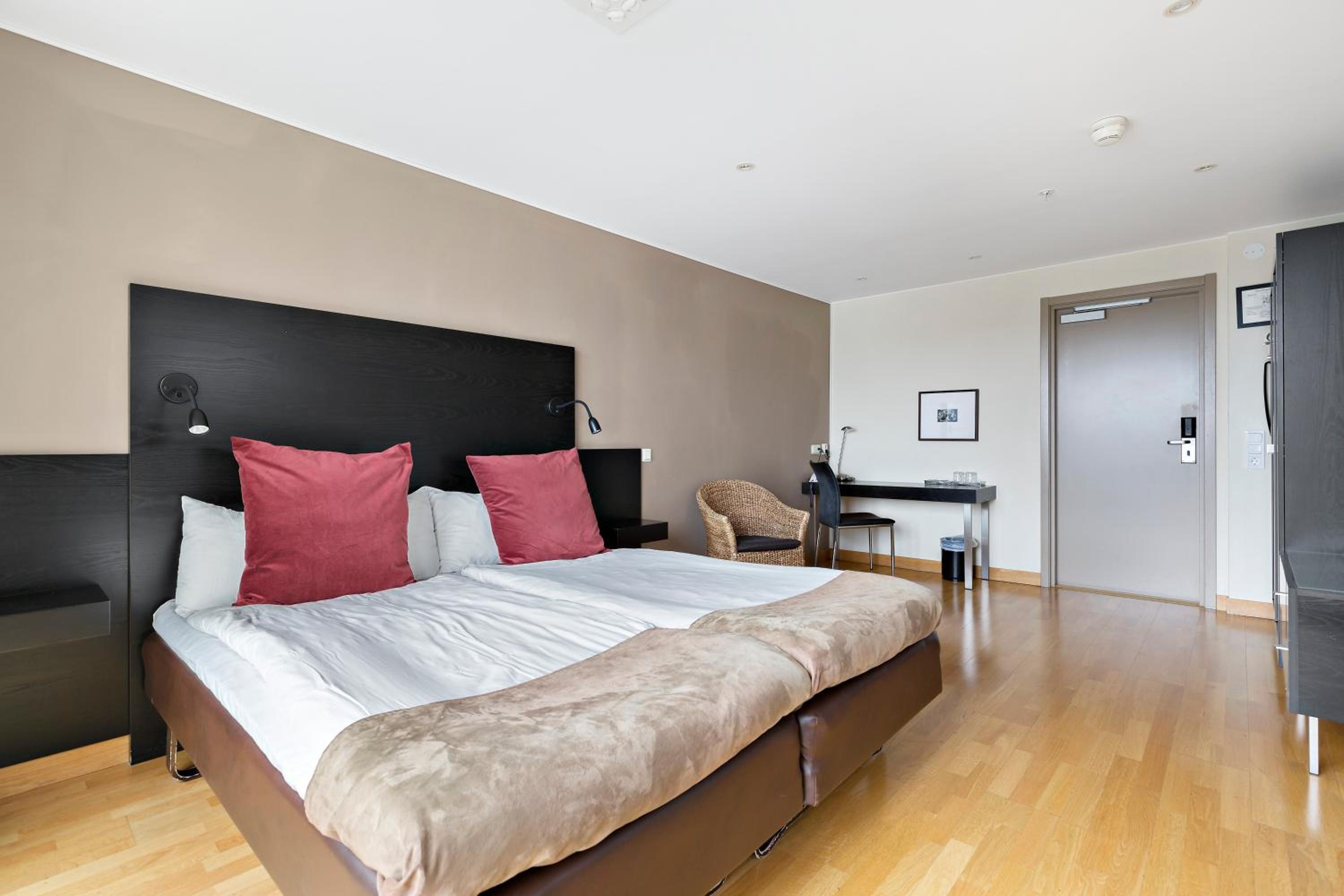 Superior Double Room with Sofa Bed photo 1