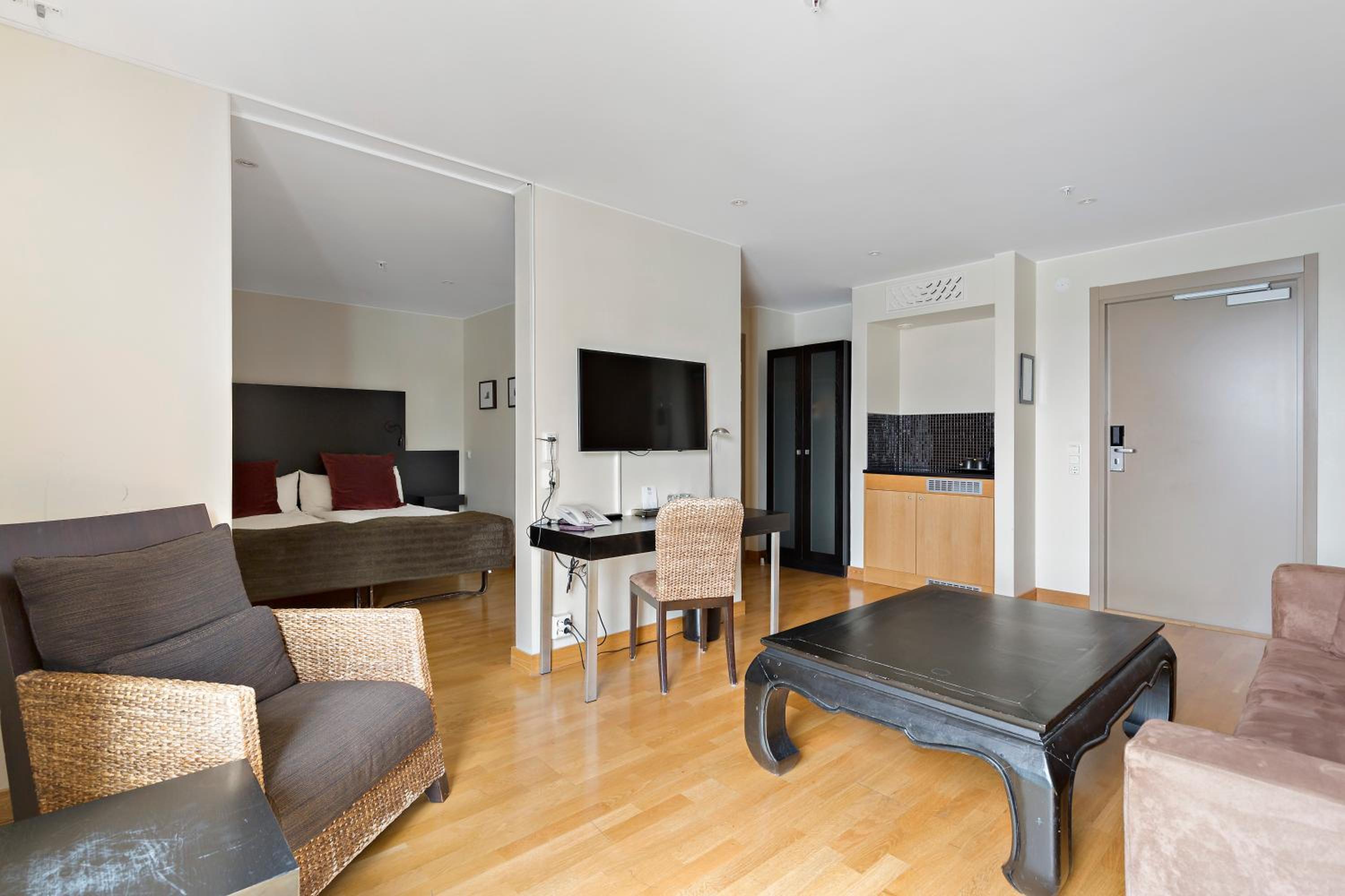 Deluxe Double Room with Sofa Bed photo 1