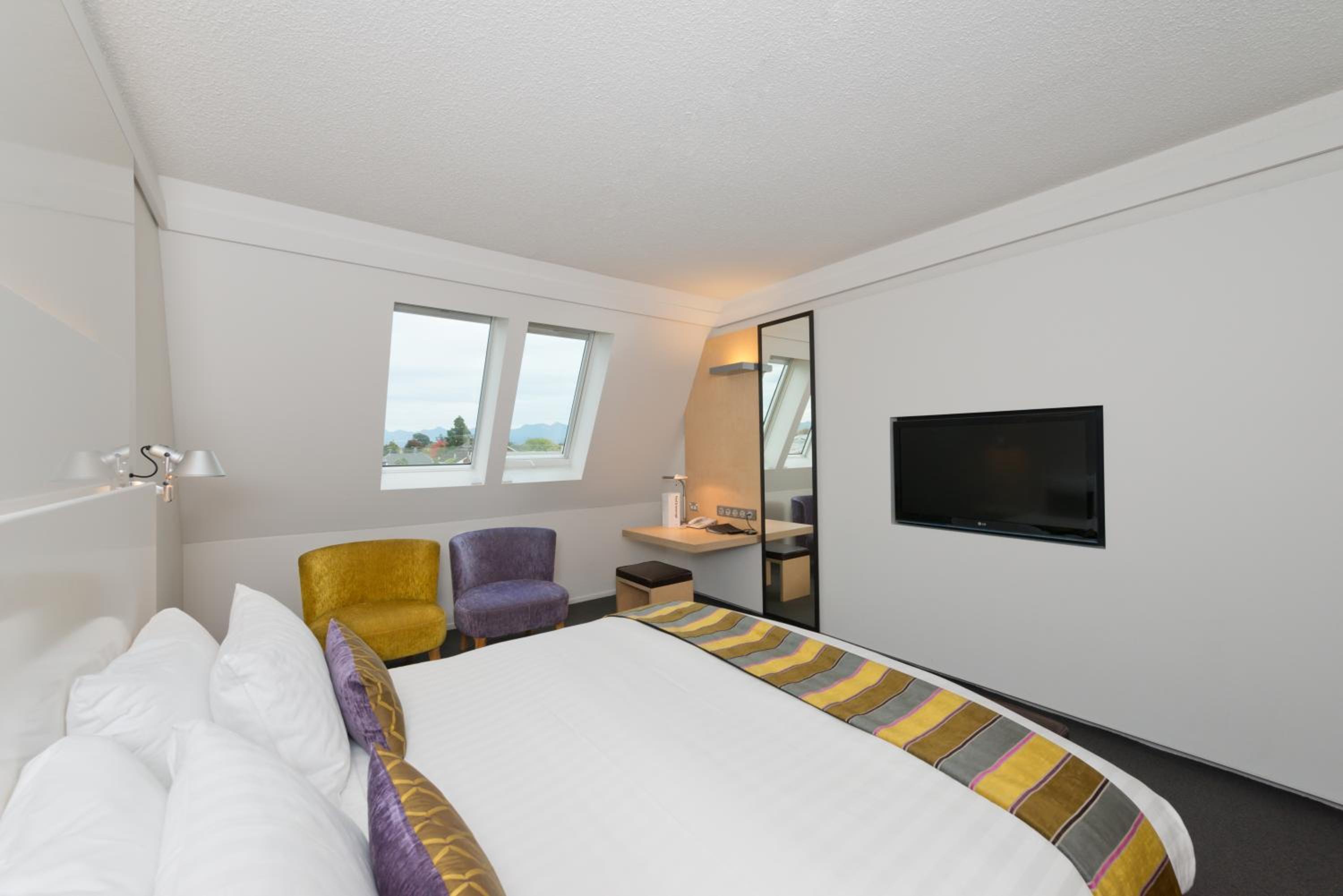 Superior King Room - Photo 3