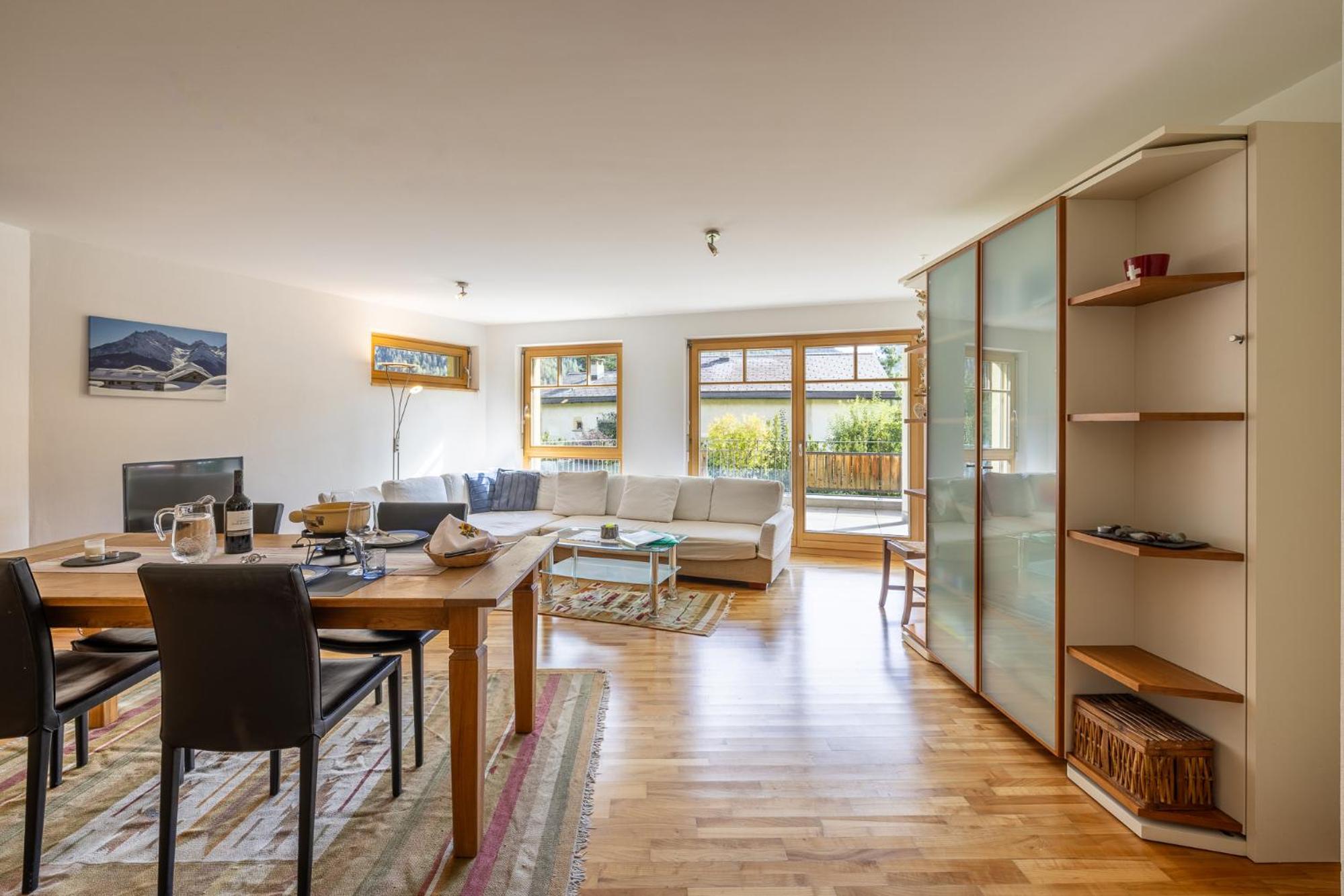 Apartment with Mountain View photo 1
