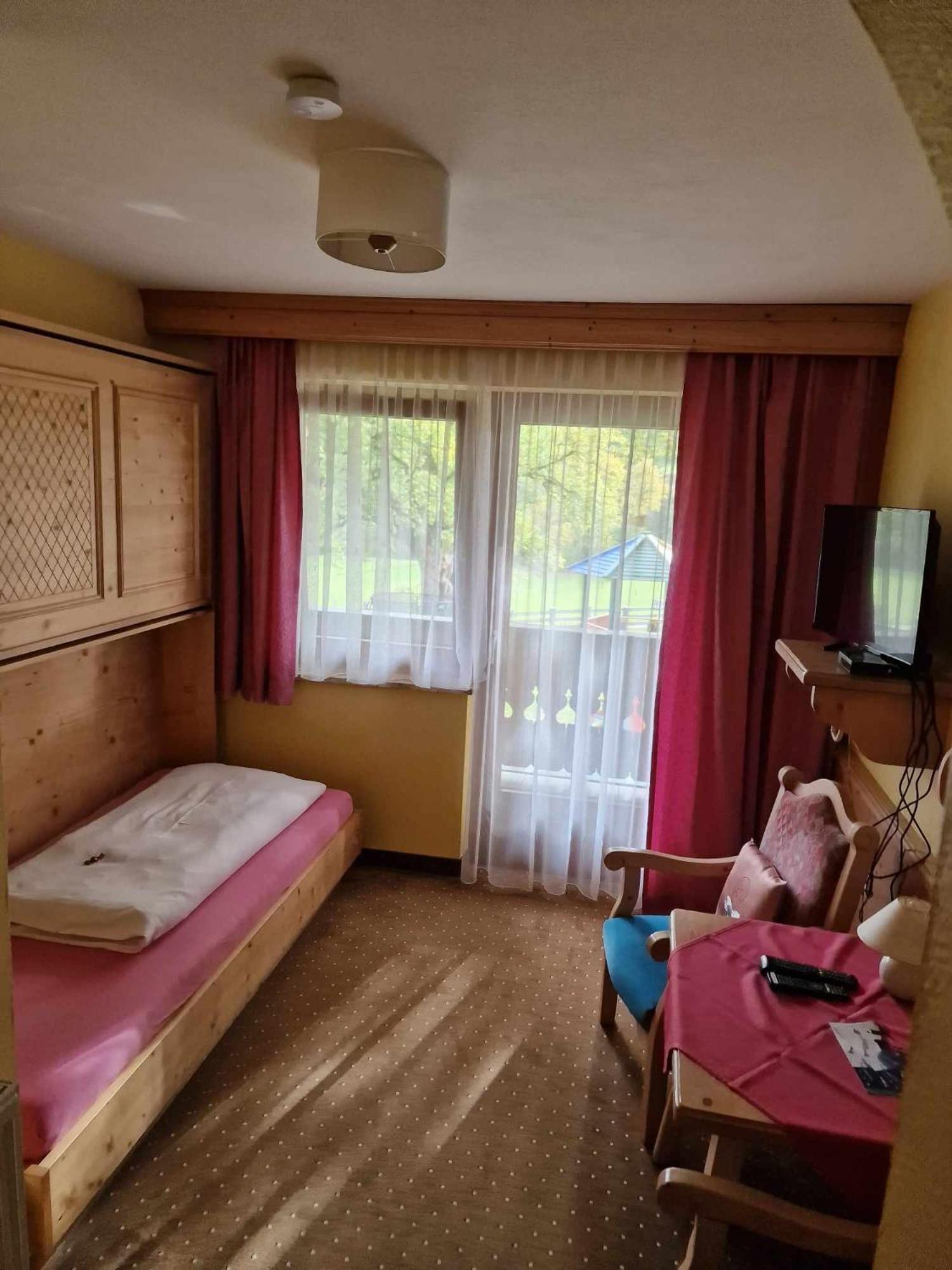 Single Room photo 1