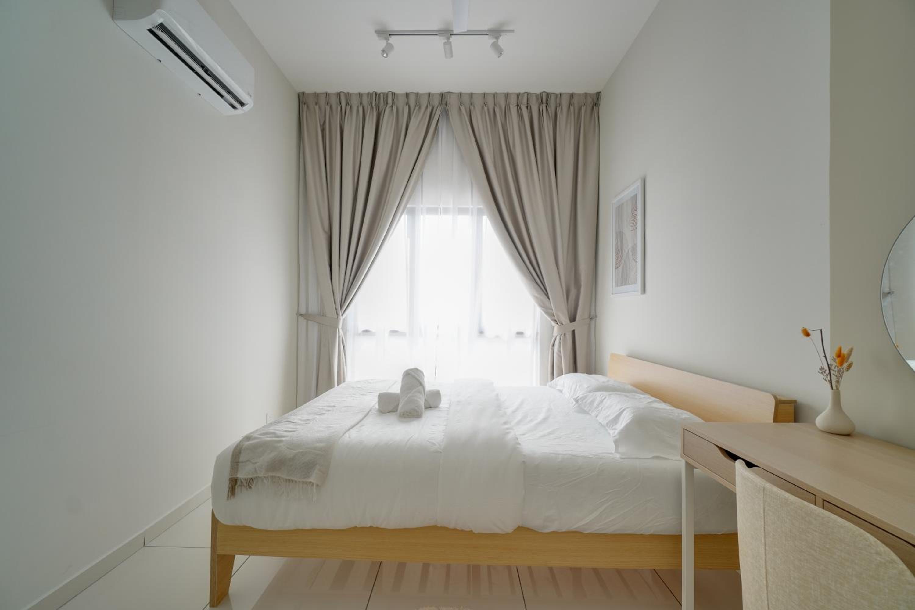 Three-Bedroom Apartment - Photo 6