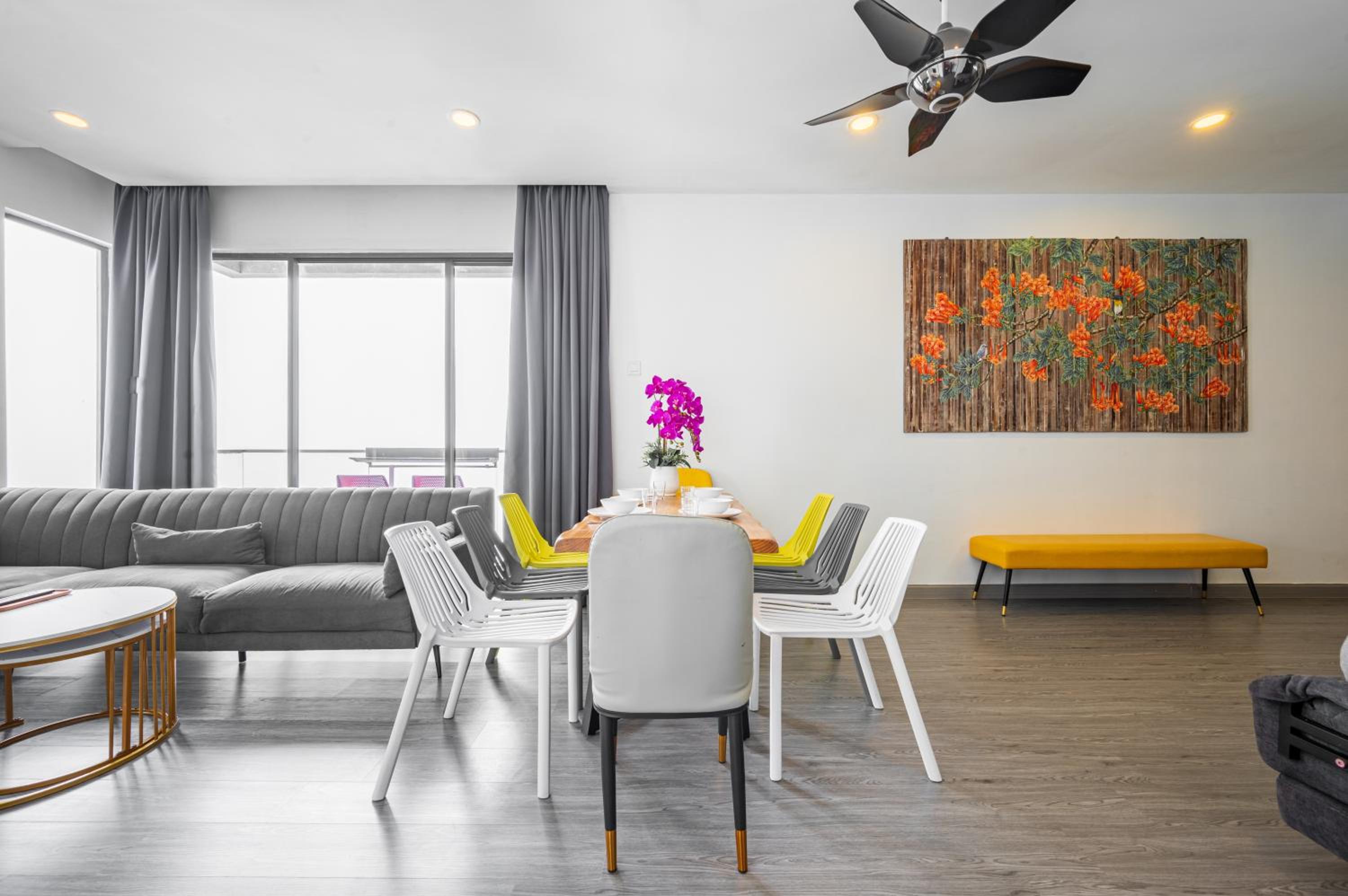 King Suite with Balcony - Photo 24