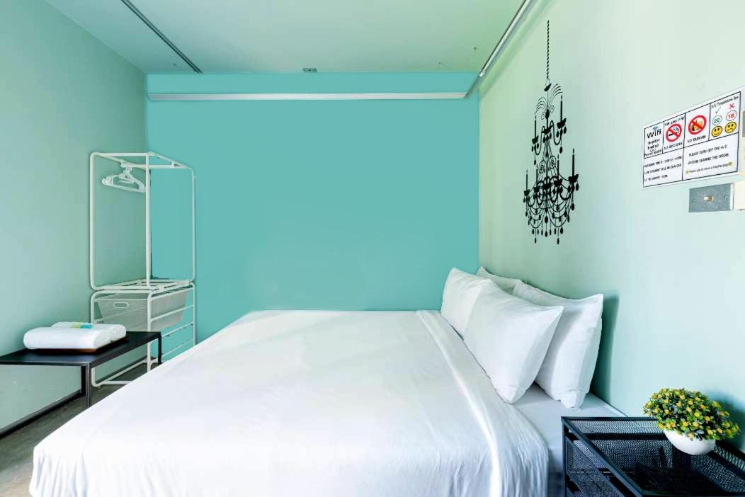 Deluxe King Room - Photo 37