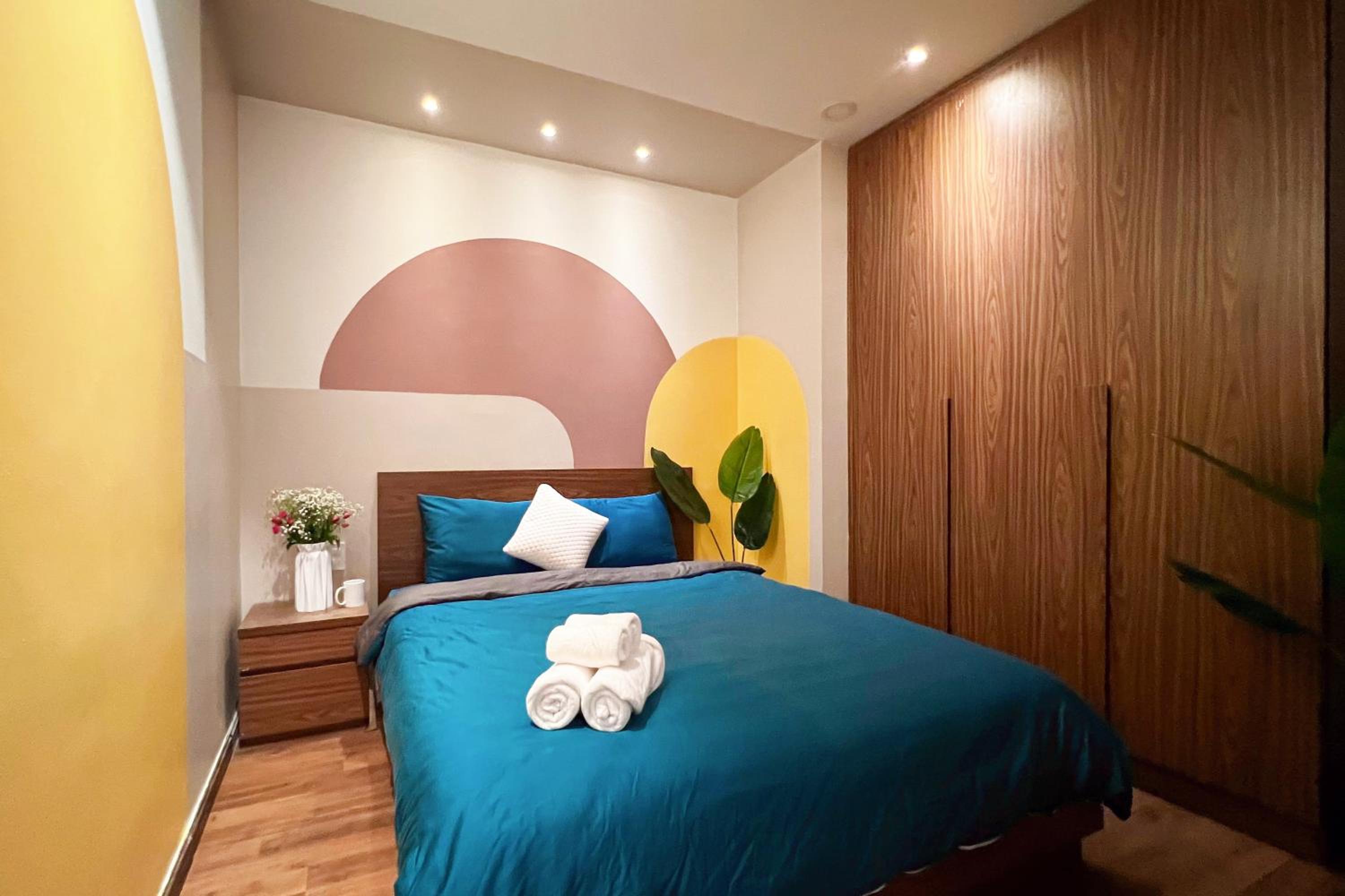 Two-Bedroom Apartment - Photo 11