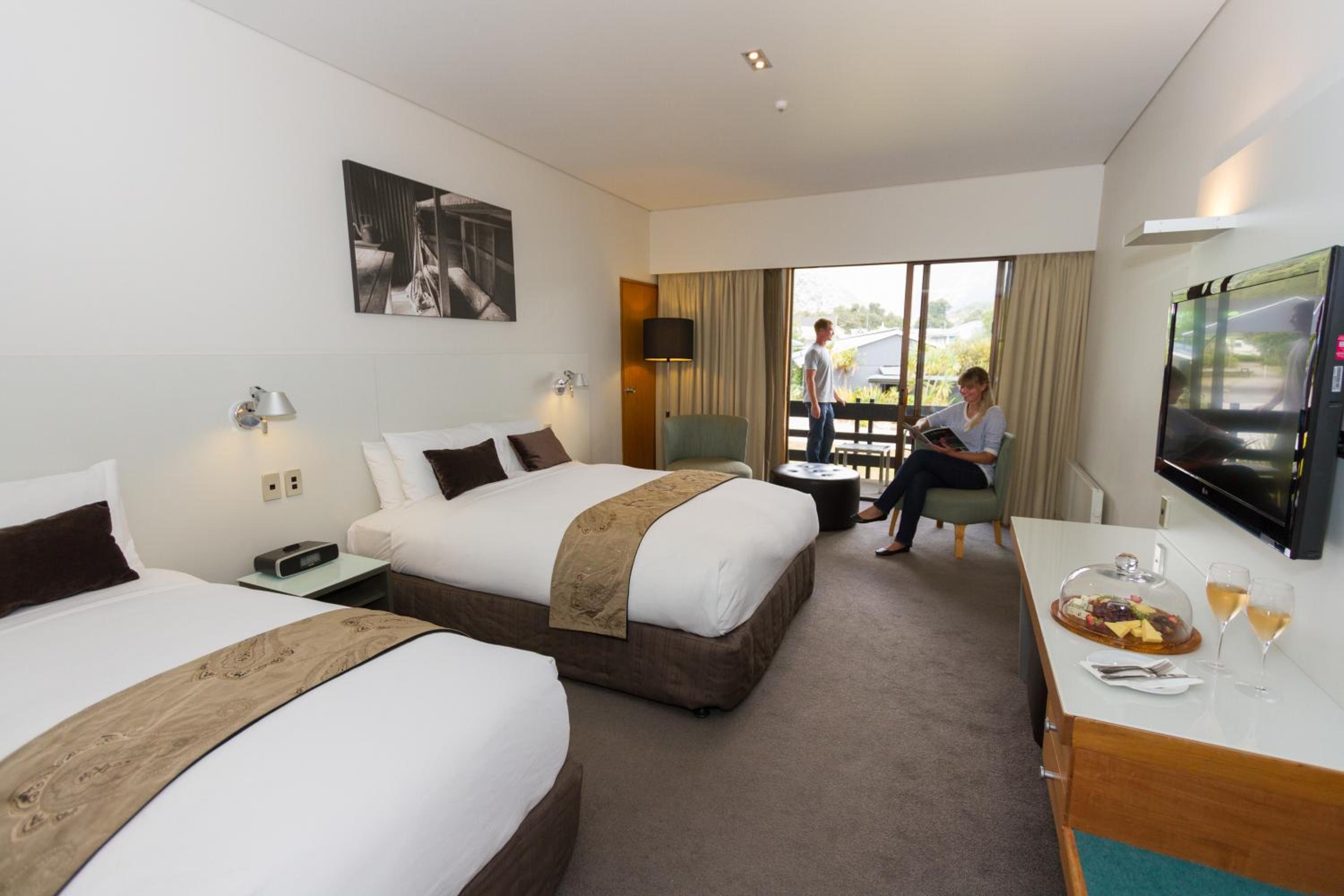 Superior Twin Room - King & Single
