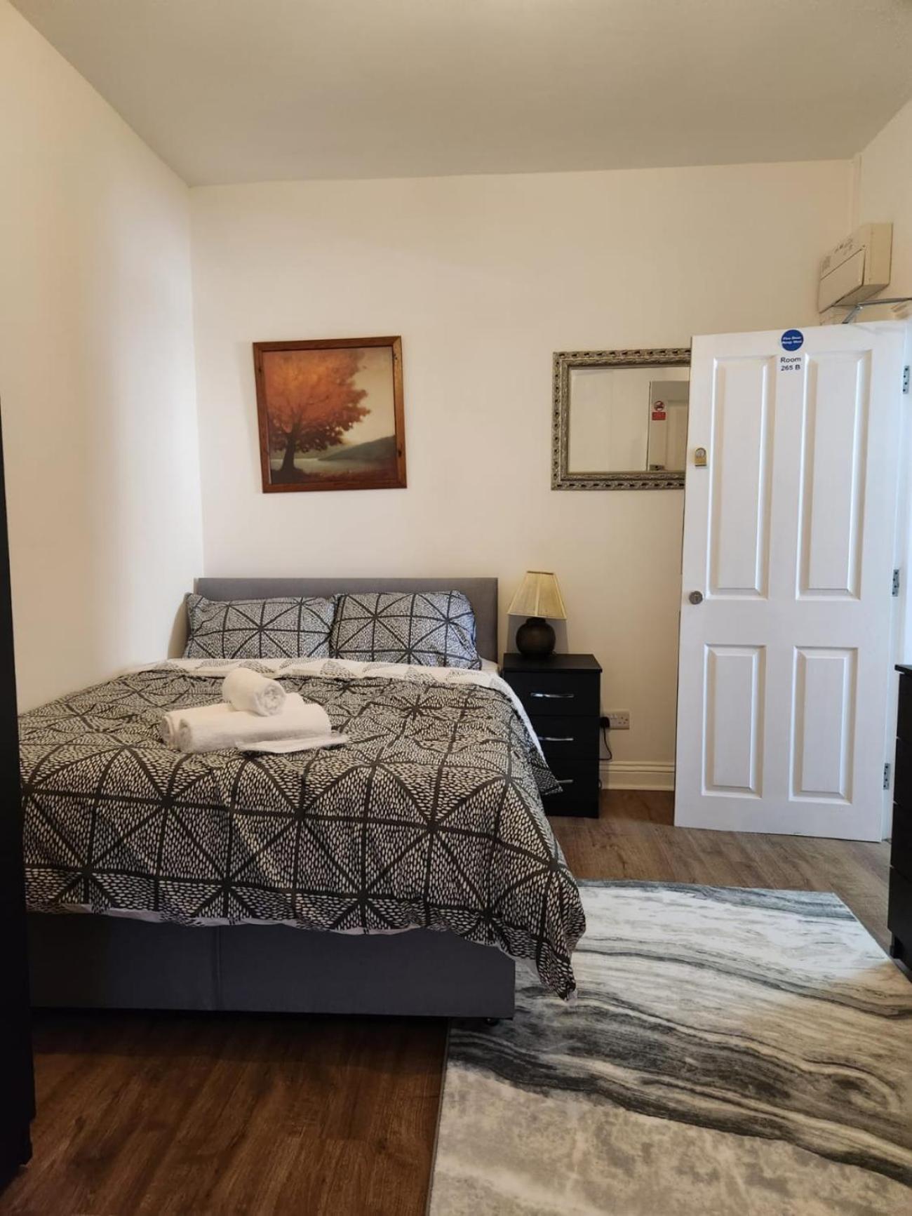 Apartment photo 1