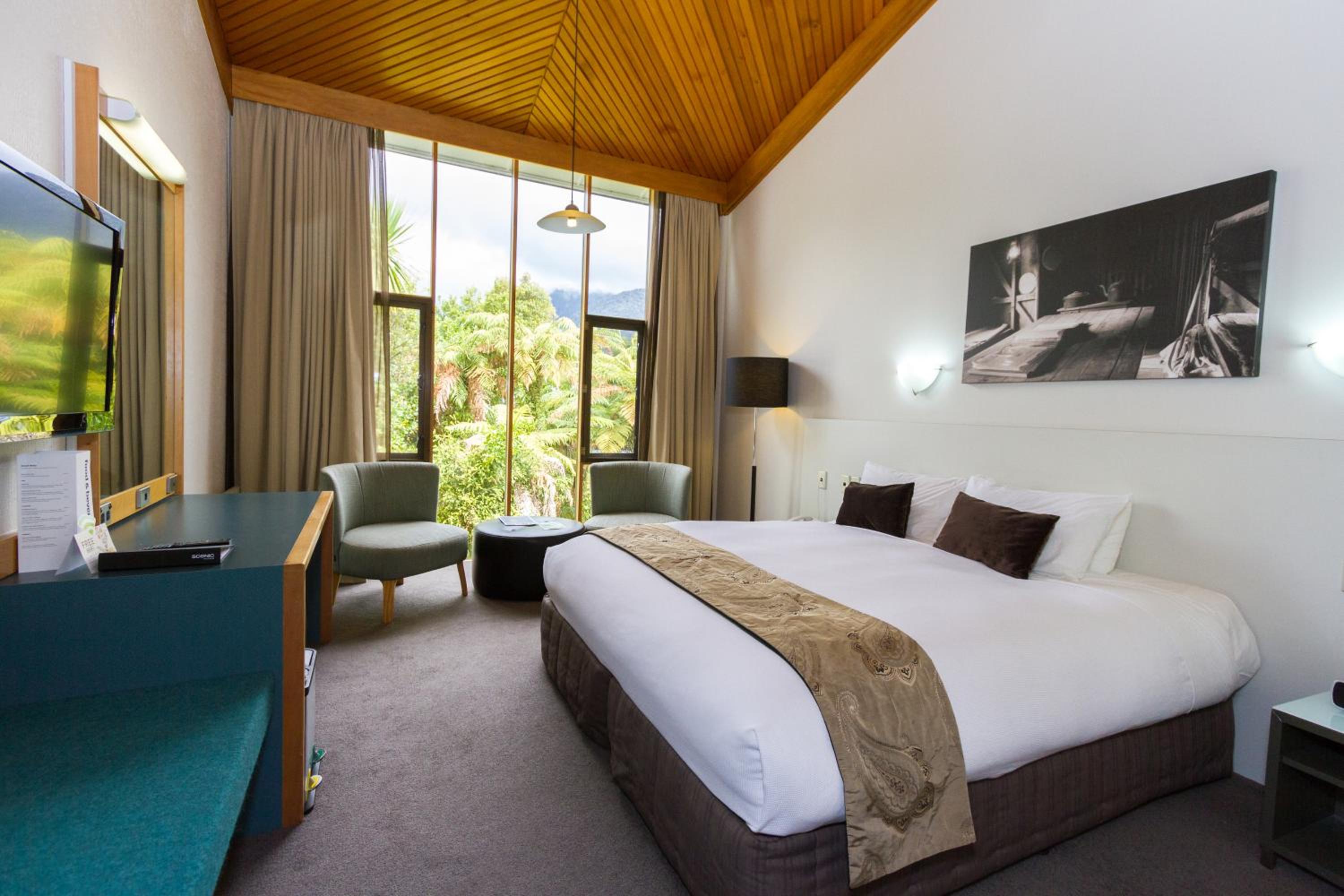 Superior King Room