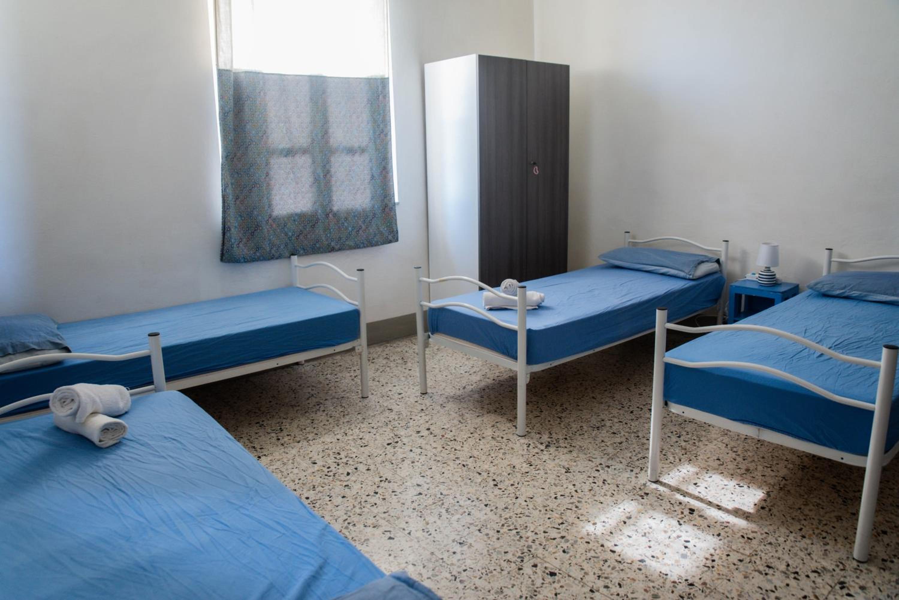 4-Bed Mixed Dormitory Room photo 1