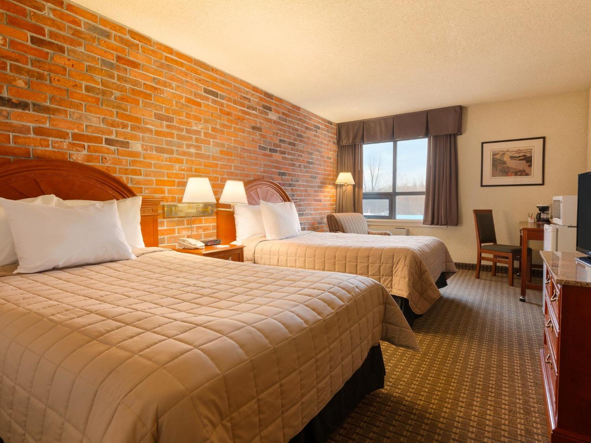 Room with 2 Double Beds, Non-Smoking - Photo 2