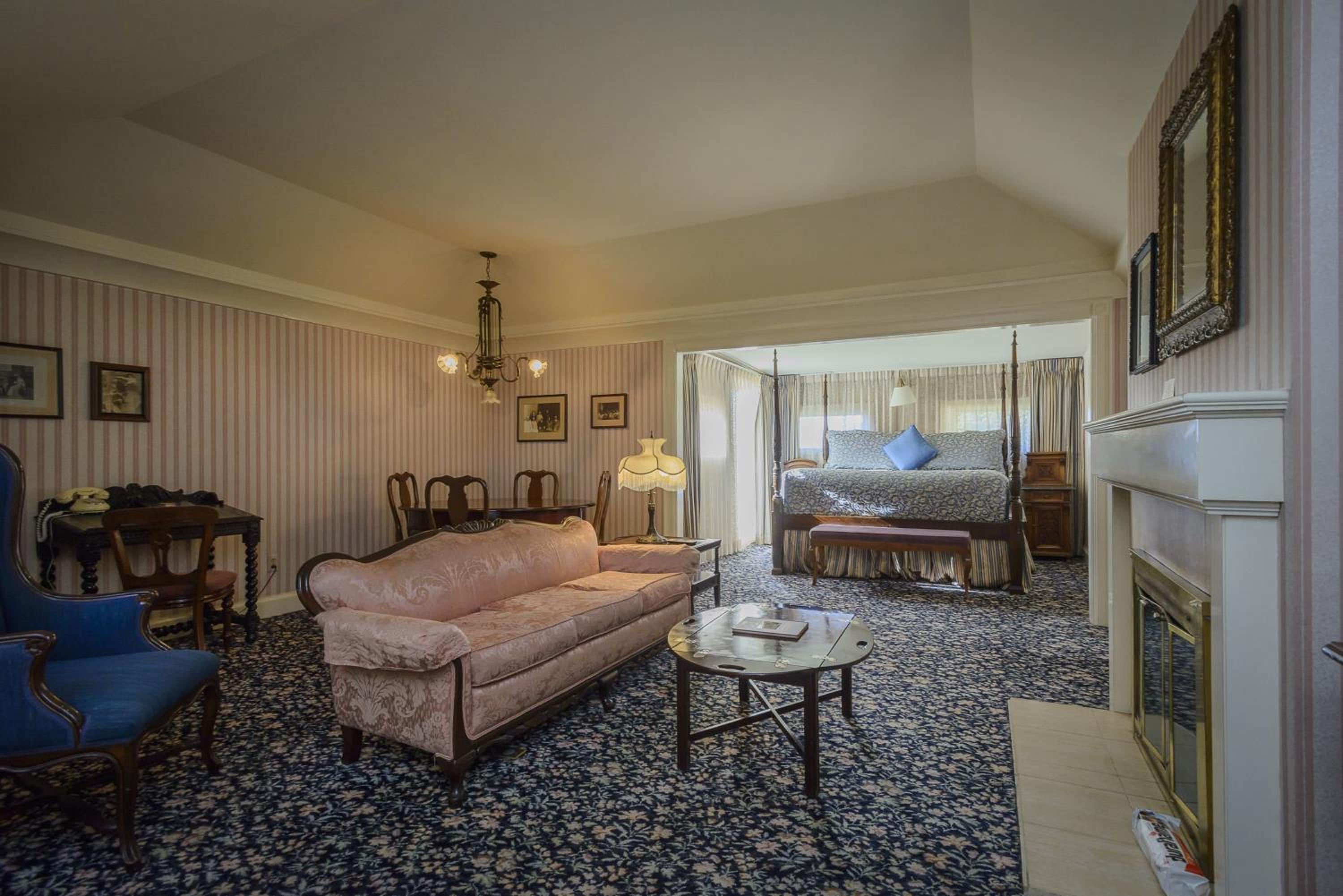 Suite with Garden View