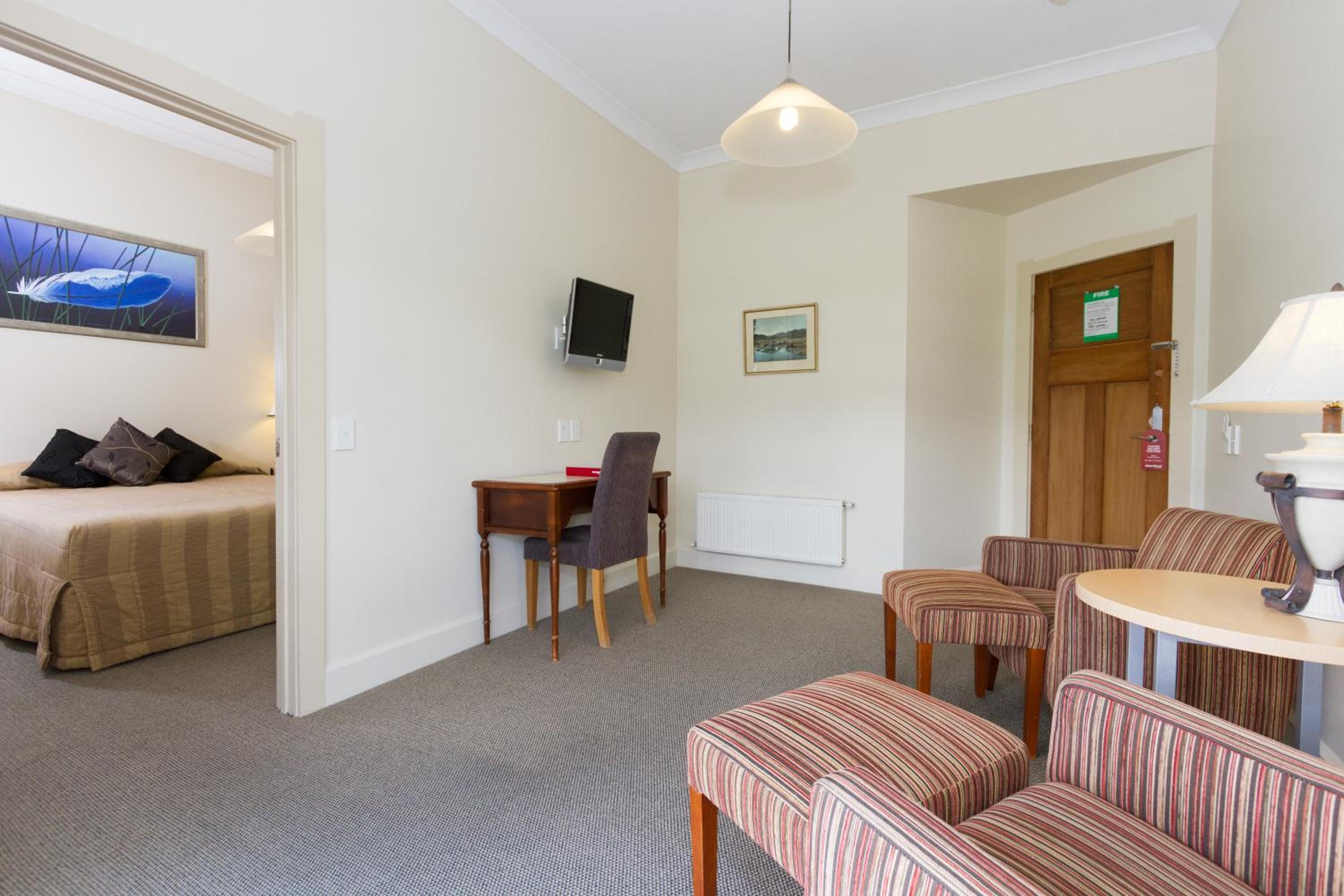 One-Bedroom Suite - Photo 1