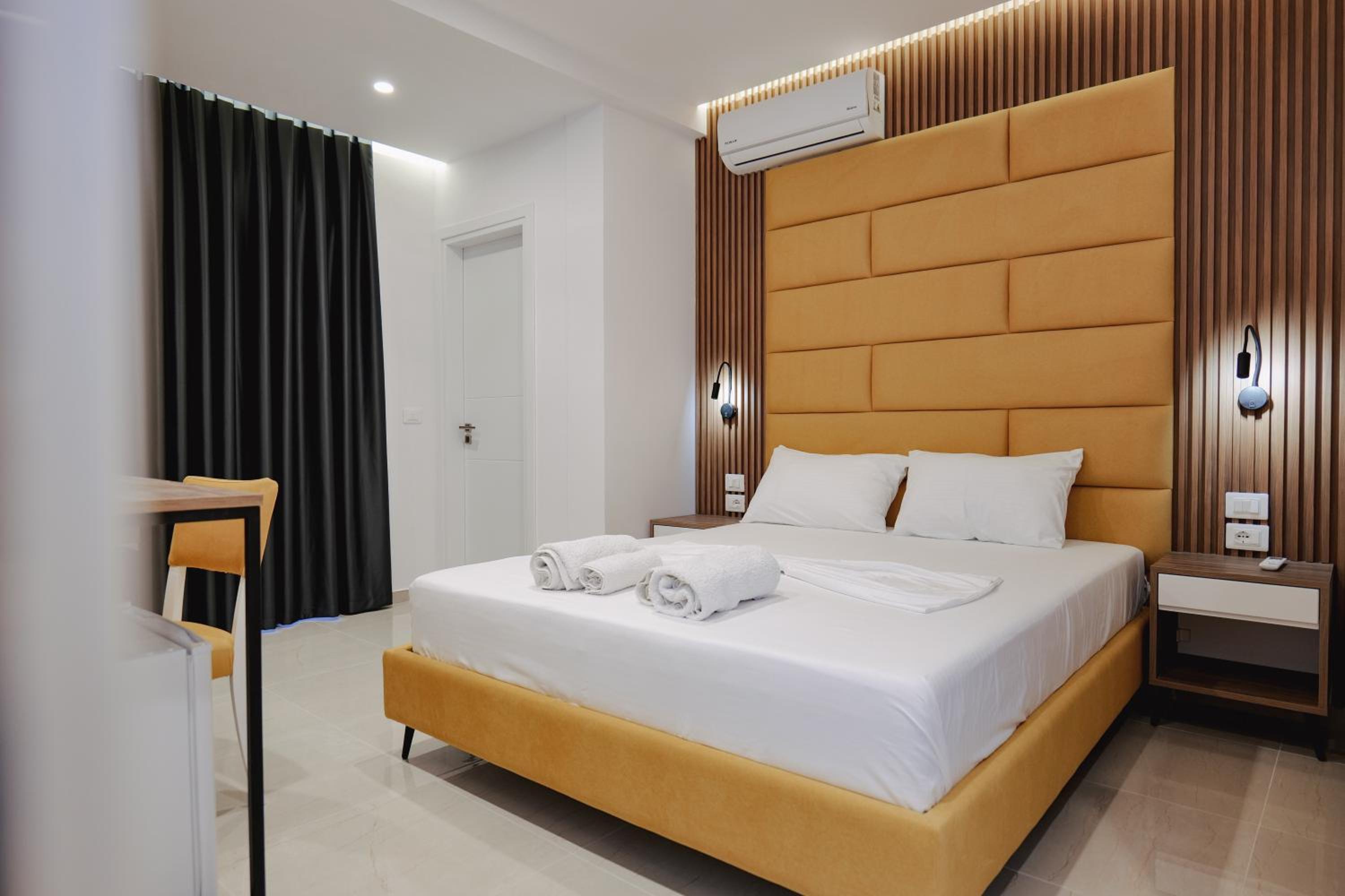 Standard Quadruple Room, photo 7