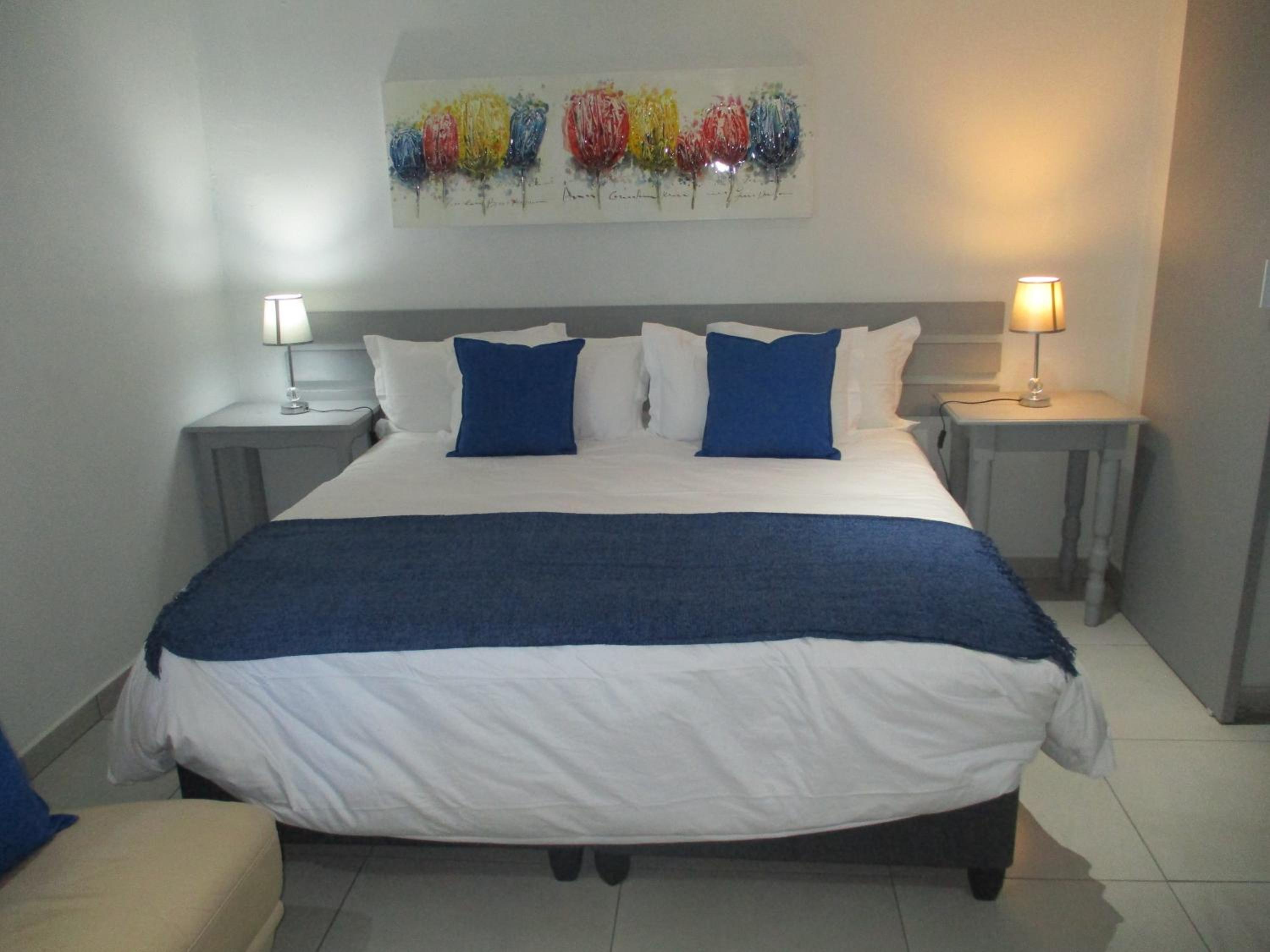Family Room with Private Bathroom - Photo 1