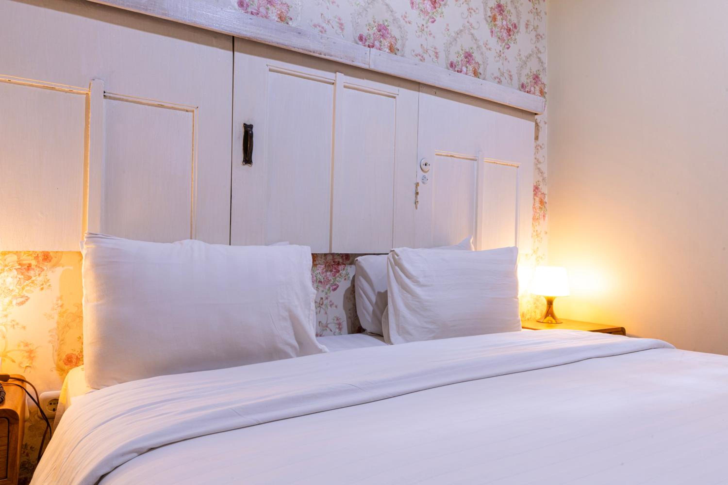 Deluxe Queen Room photo 2