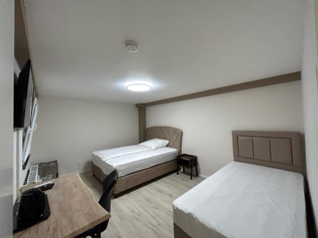 Double or Twin Room photo 1