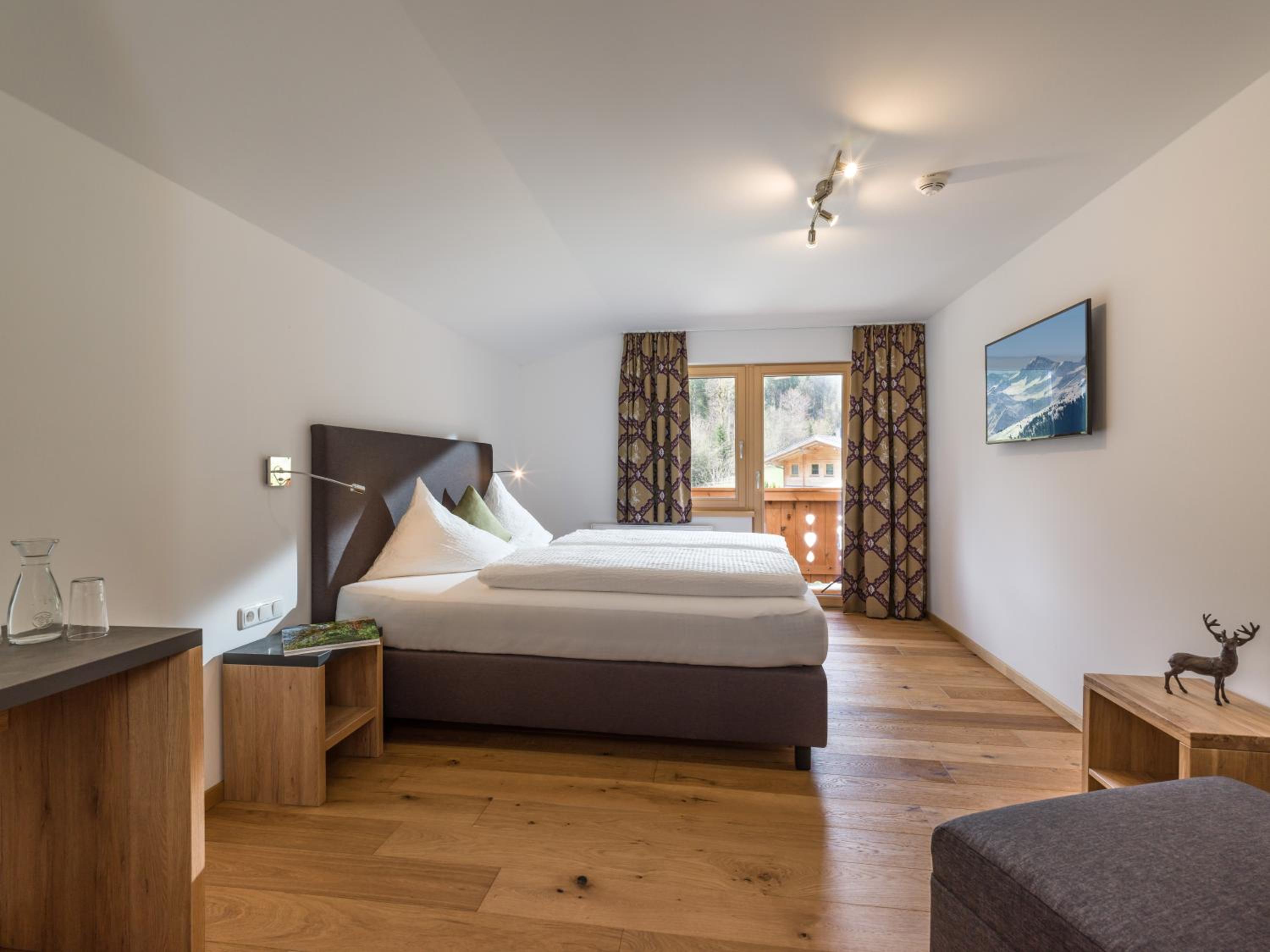 Superior Double or Twin Room with Mountain View photo 1
