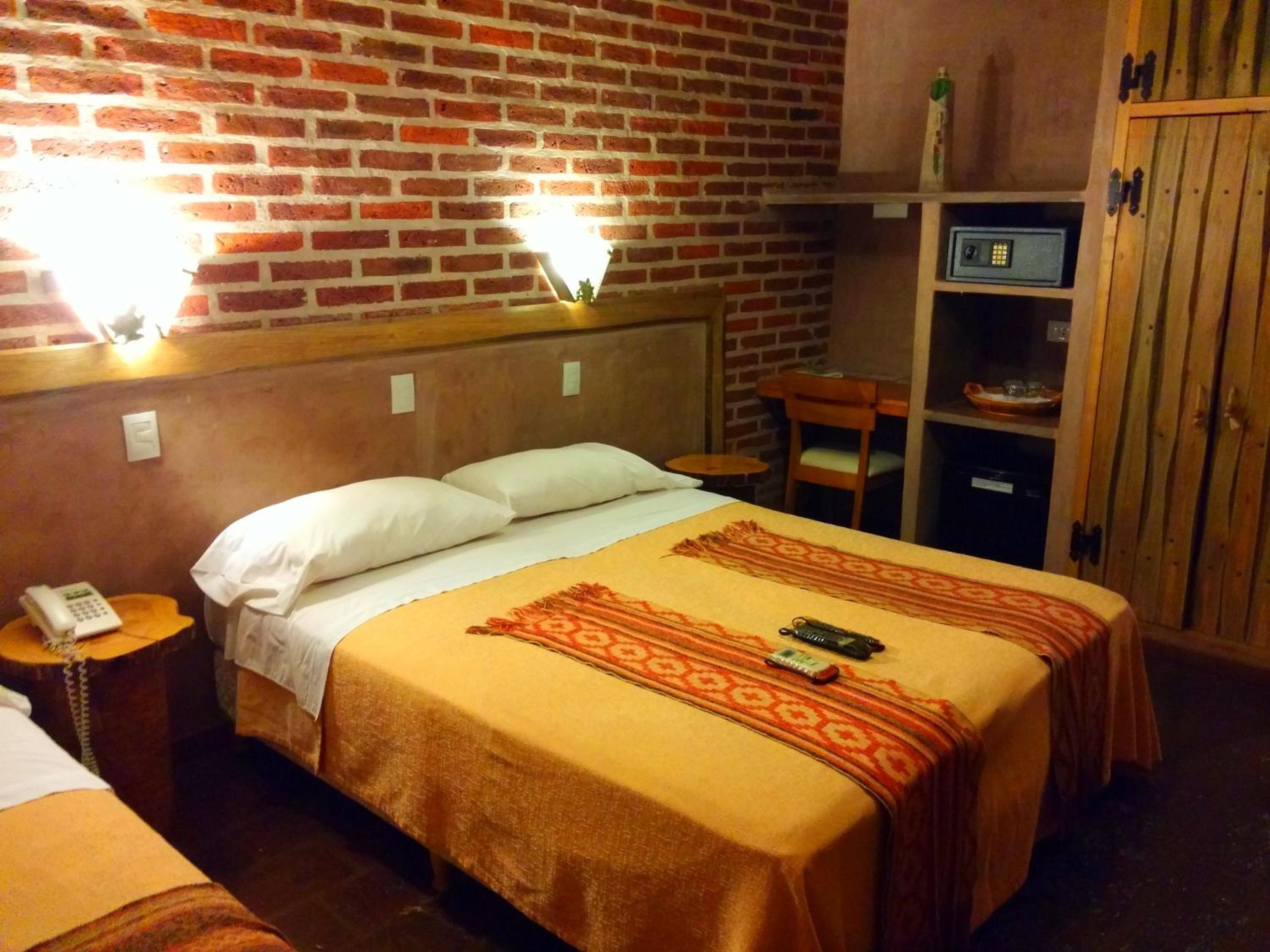 Superior Triple Room photo 2