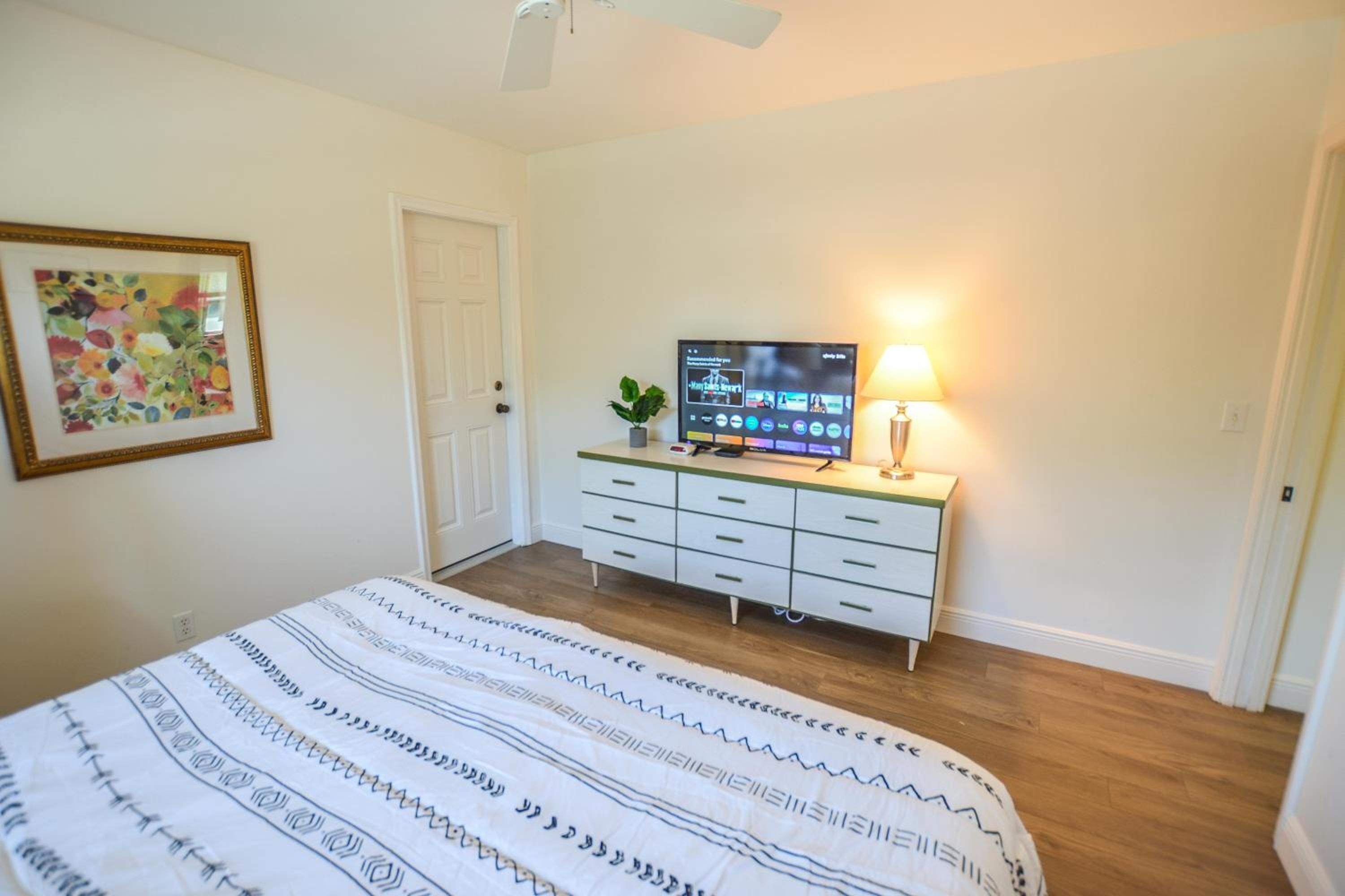 Two-Bedroom Apartment photo 2